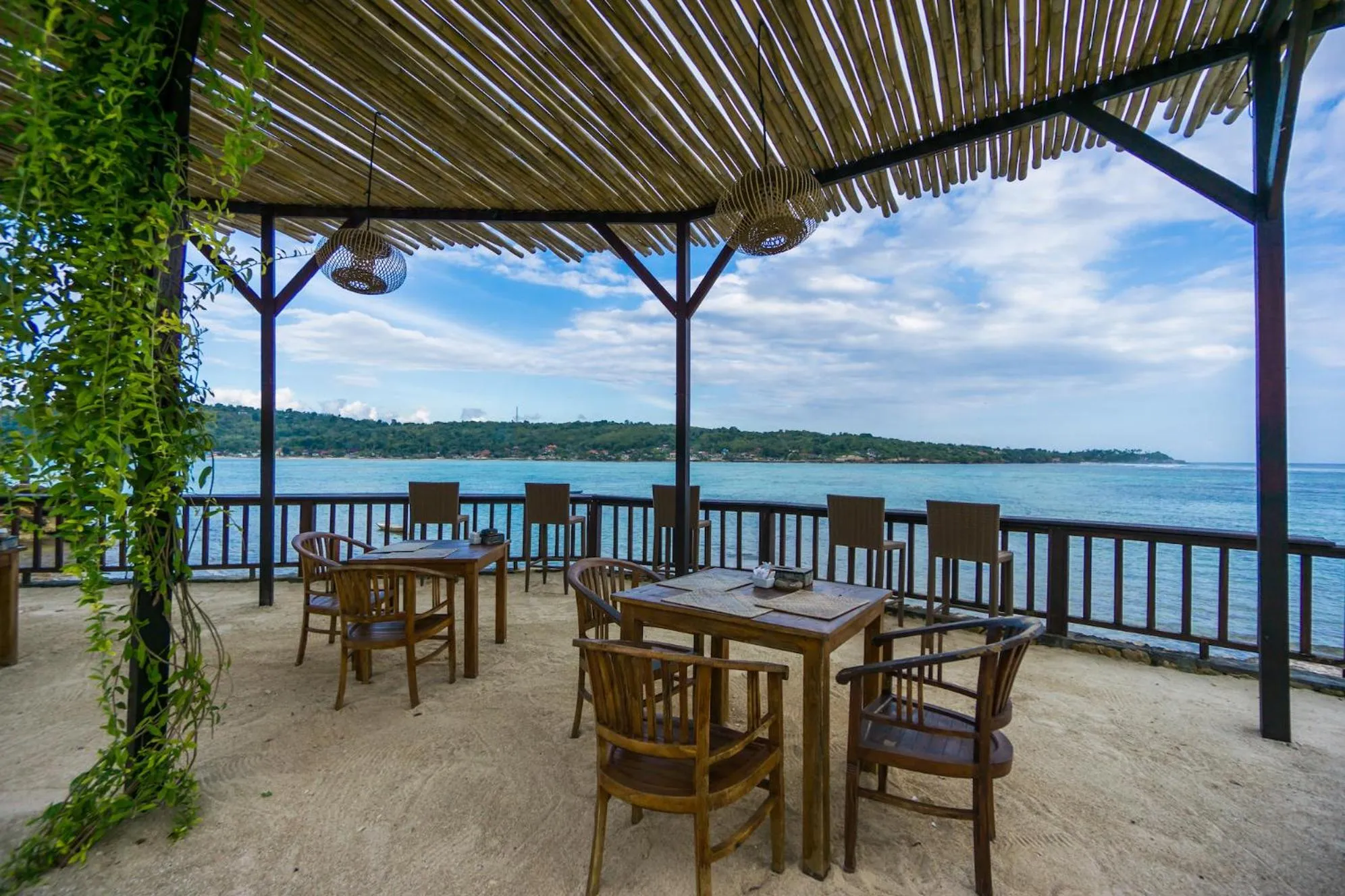 Restaurant/places to eat in Laguna Reef Huts