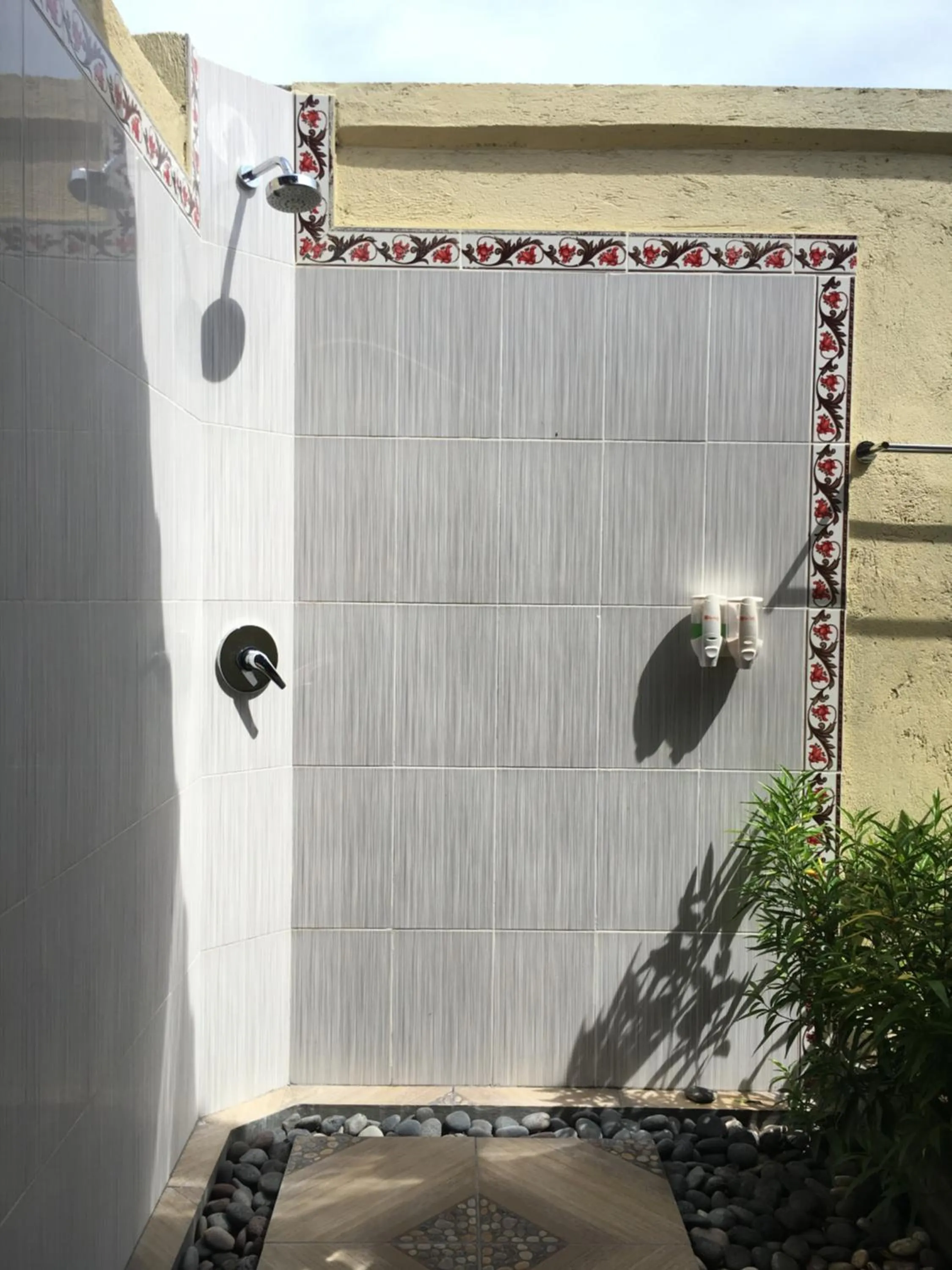 Shower in Laguna Reef Huts