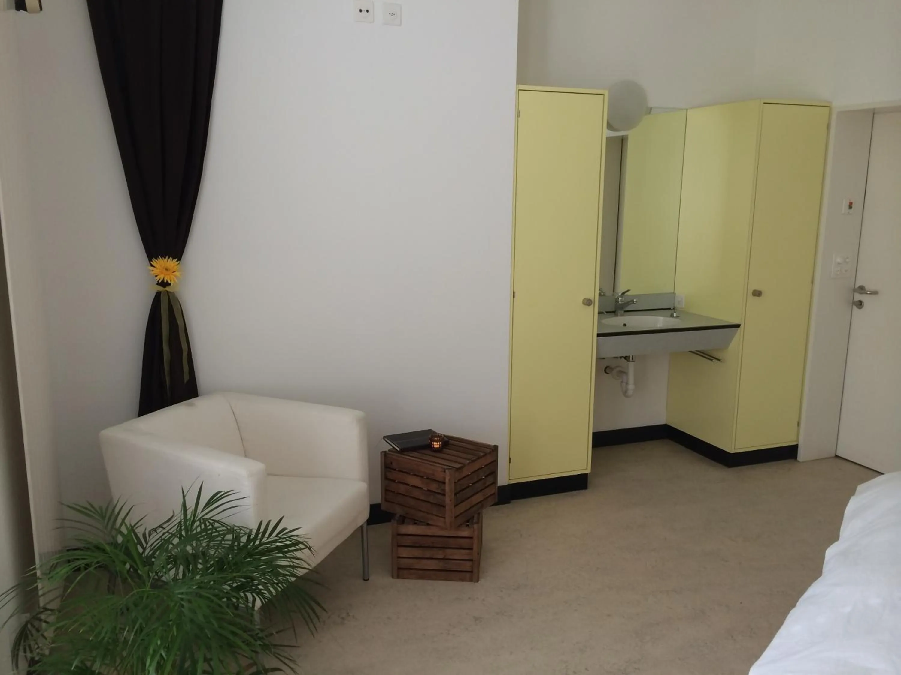 Decorative detail, Bed in B&B im Herzen von Biel