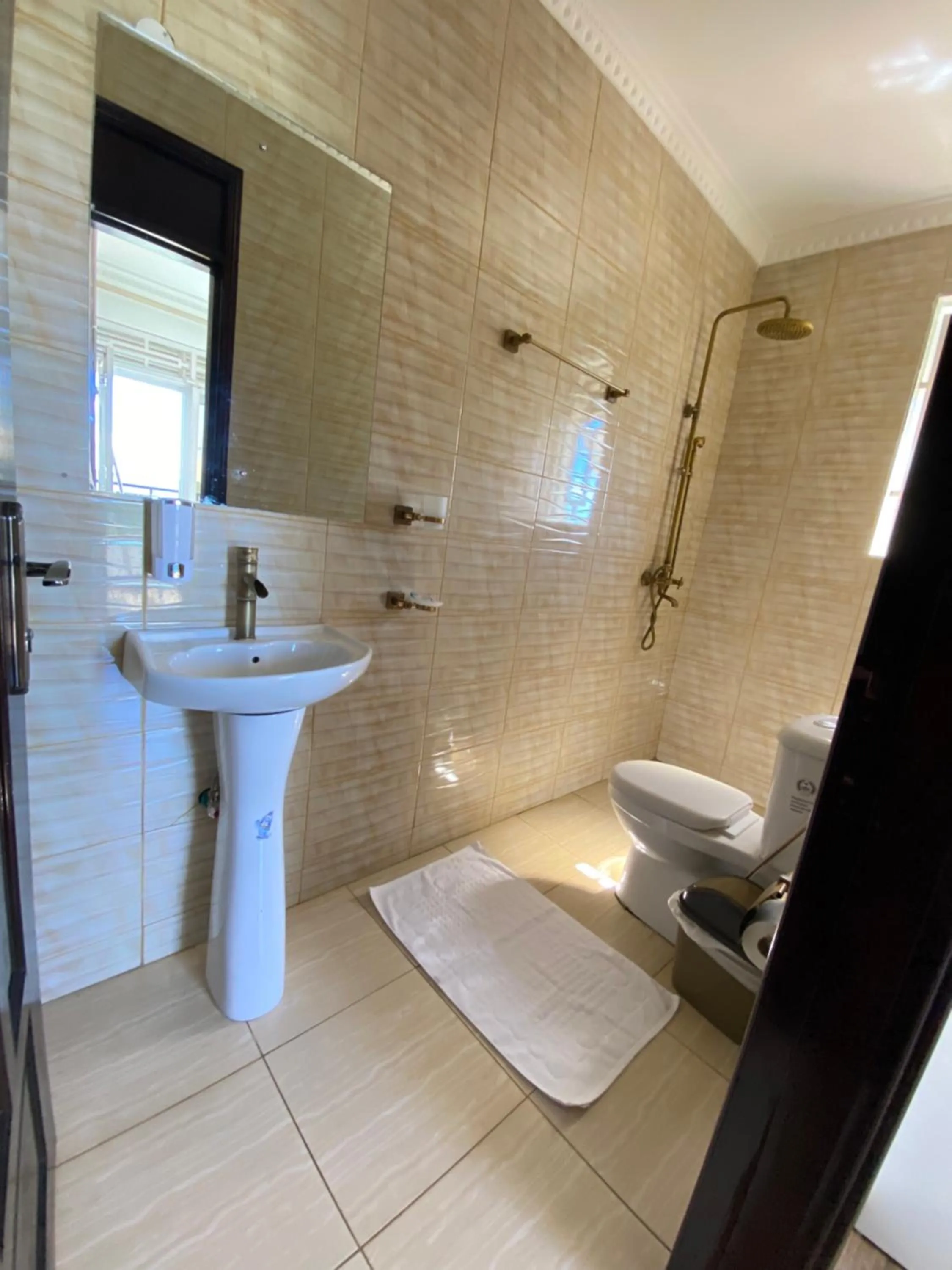 Shower in Nimaro Courts