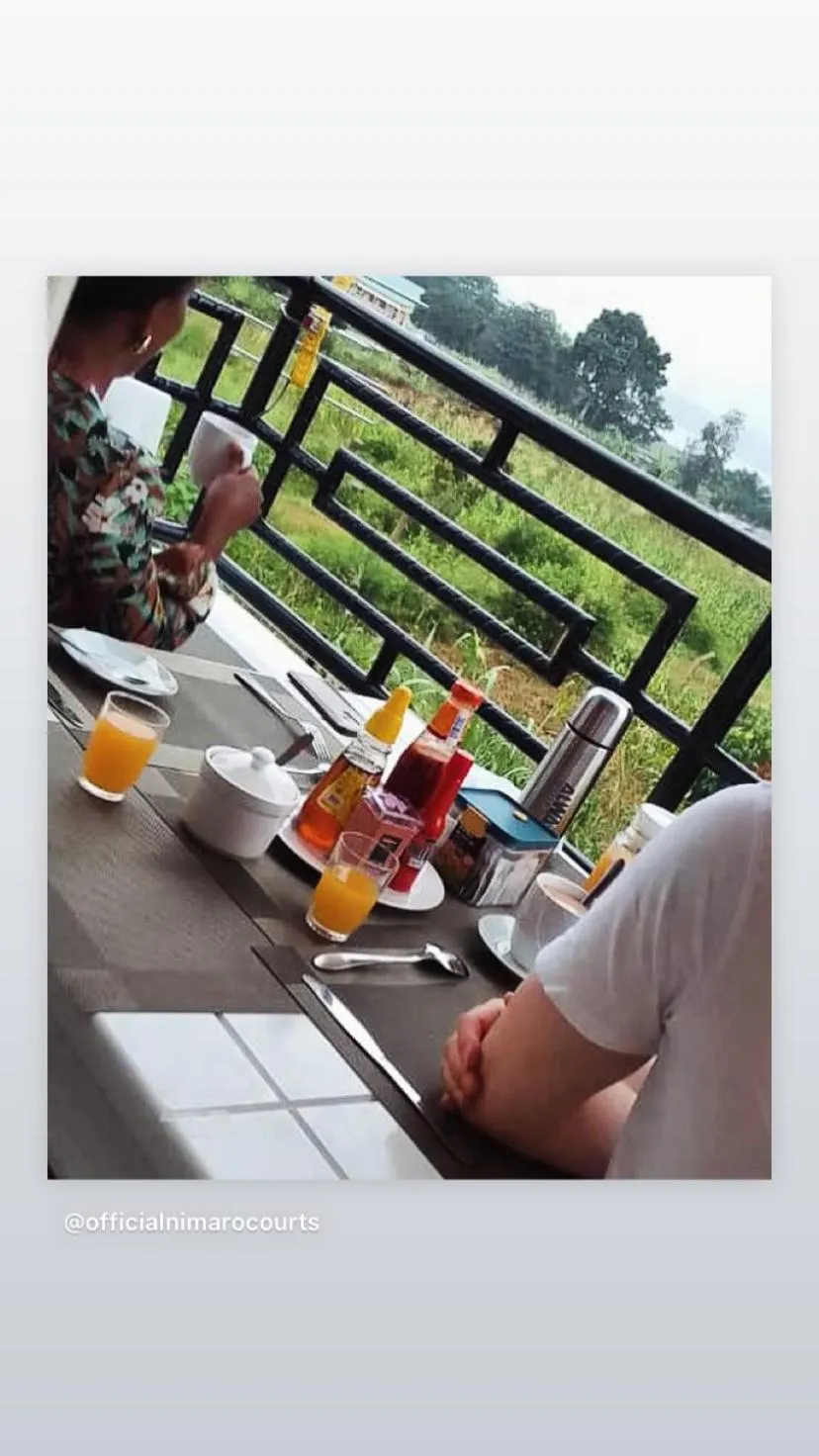 Guests in Nimaro Courts