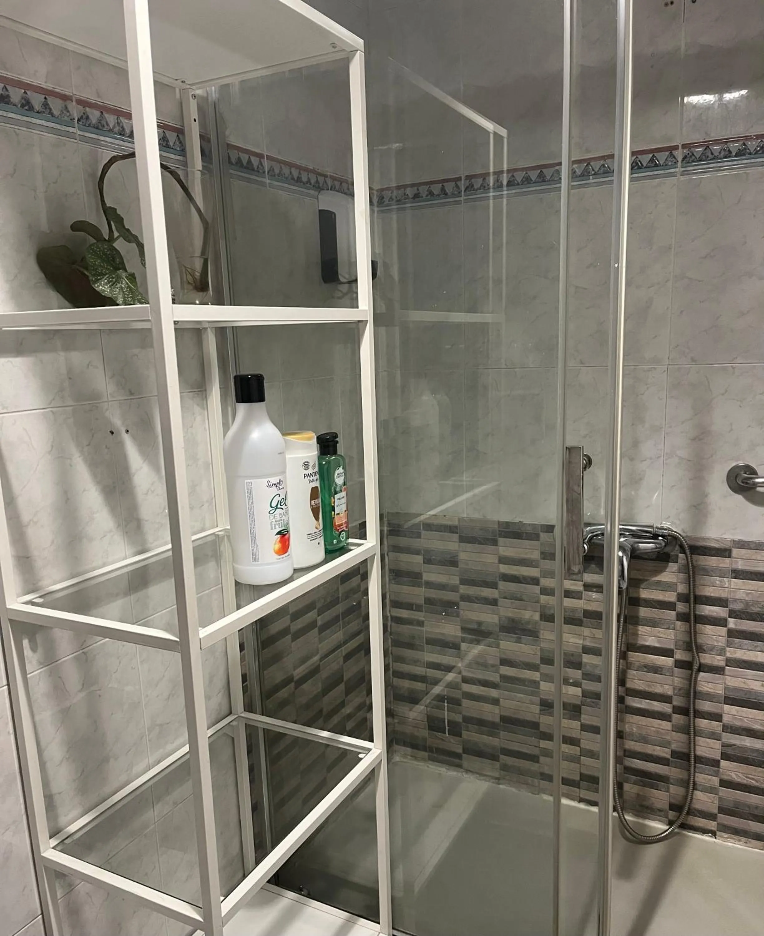 Bathroom in Roomin Hostel