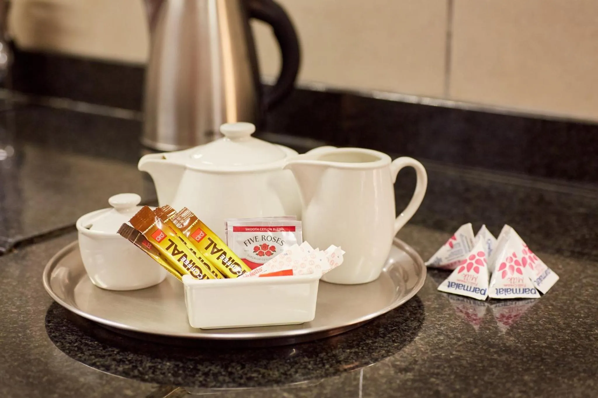 Coffee/tea facilities in First Group Magalies Park