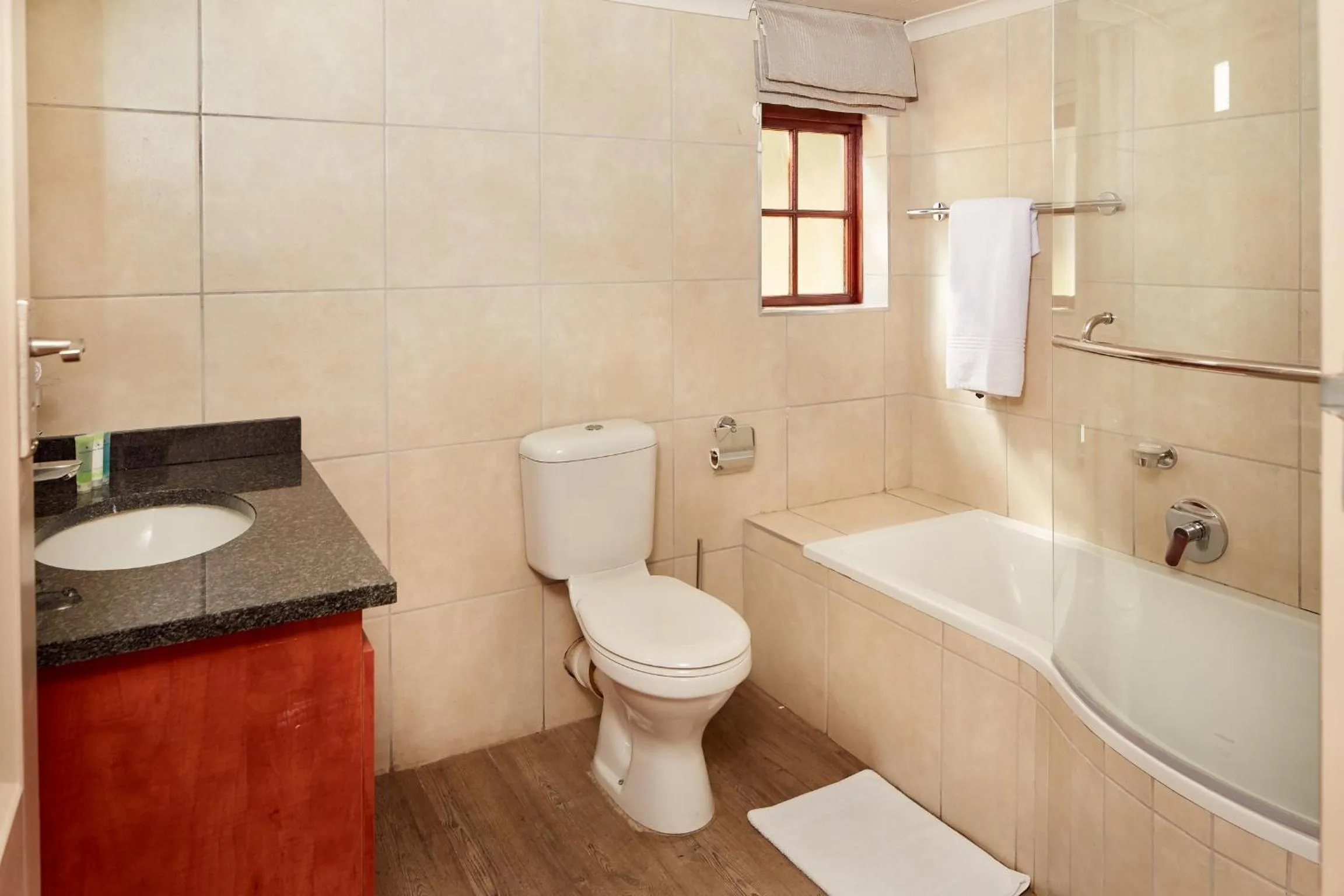 Toilet in First Group Magalies Park