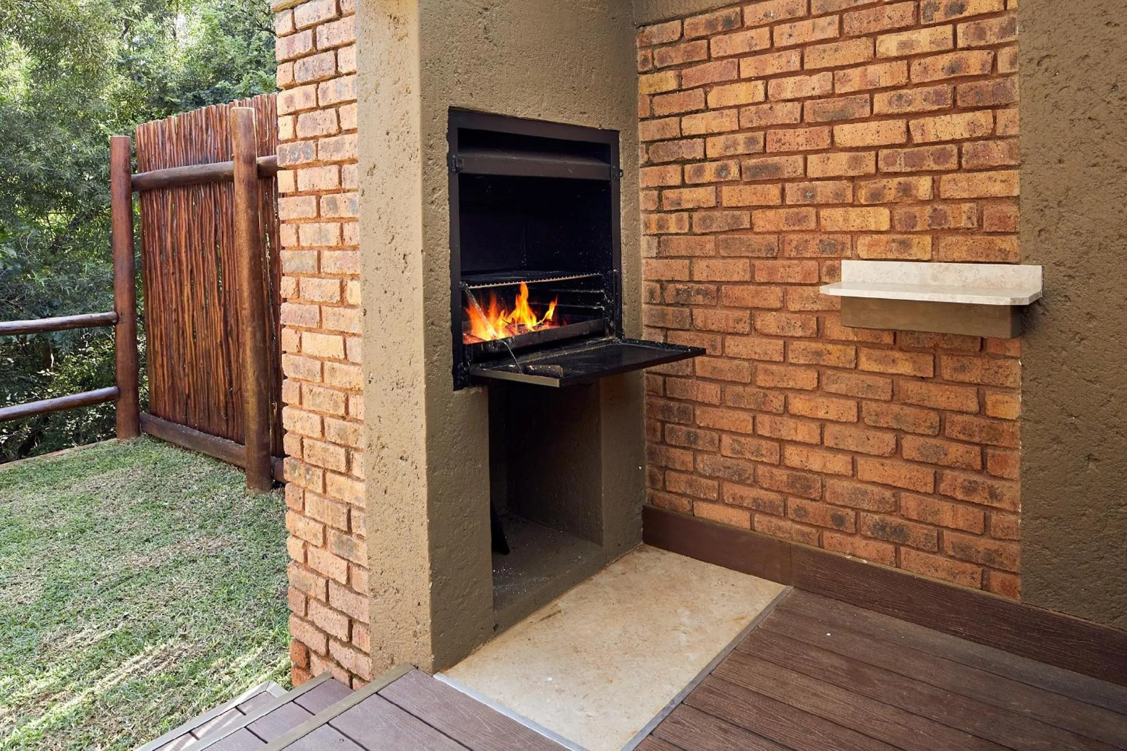 BBQ facilities in First Group Magalies Park