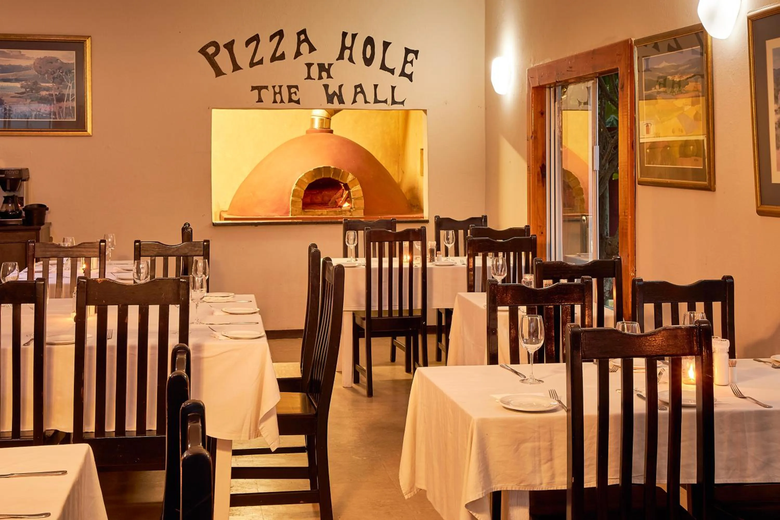 Restaurant/places to eat in First Group Hole in the Wall