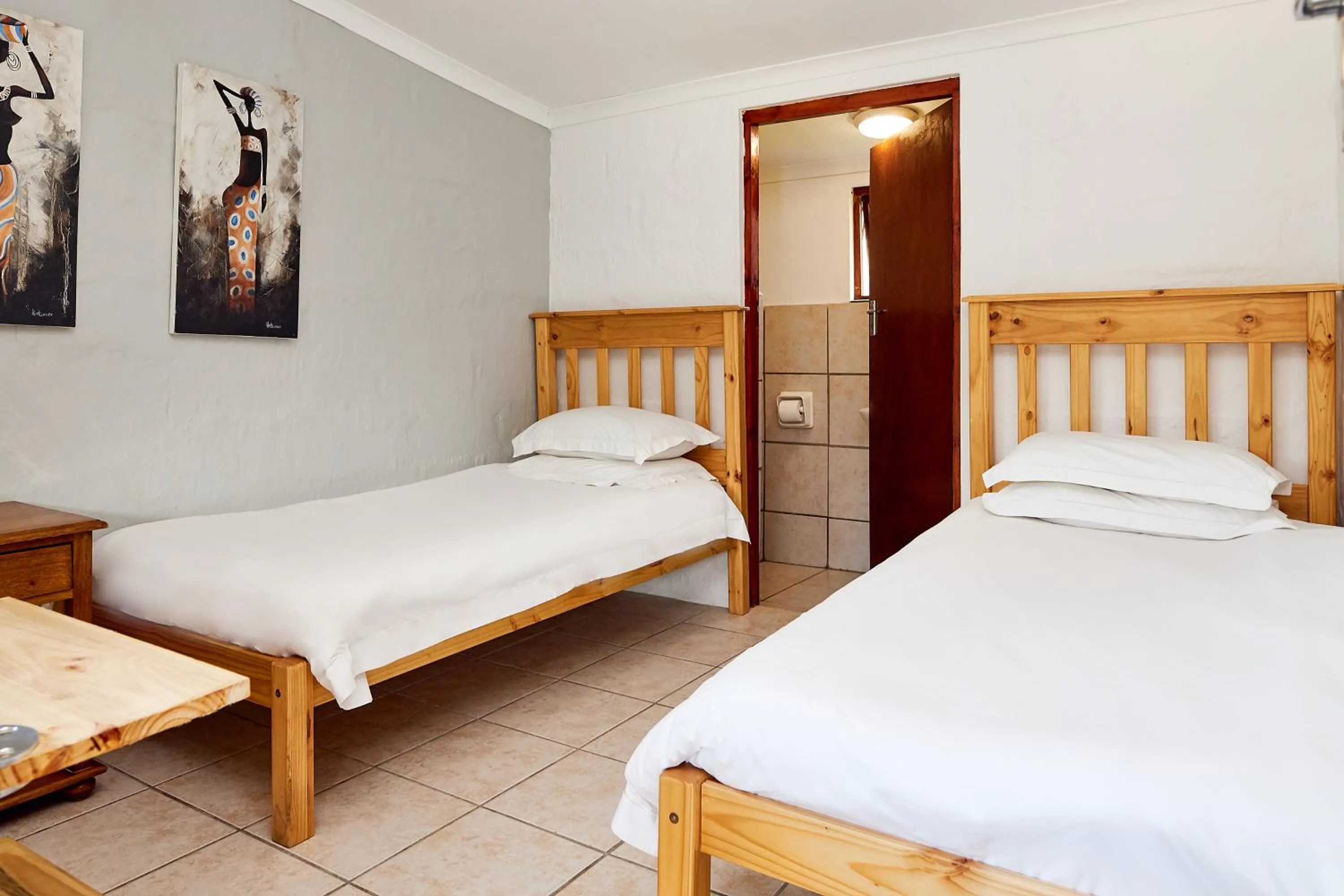 Bedroom, Bed in First Group Hole in the Wall