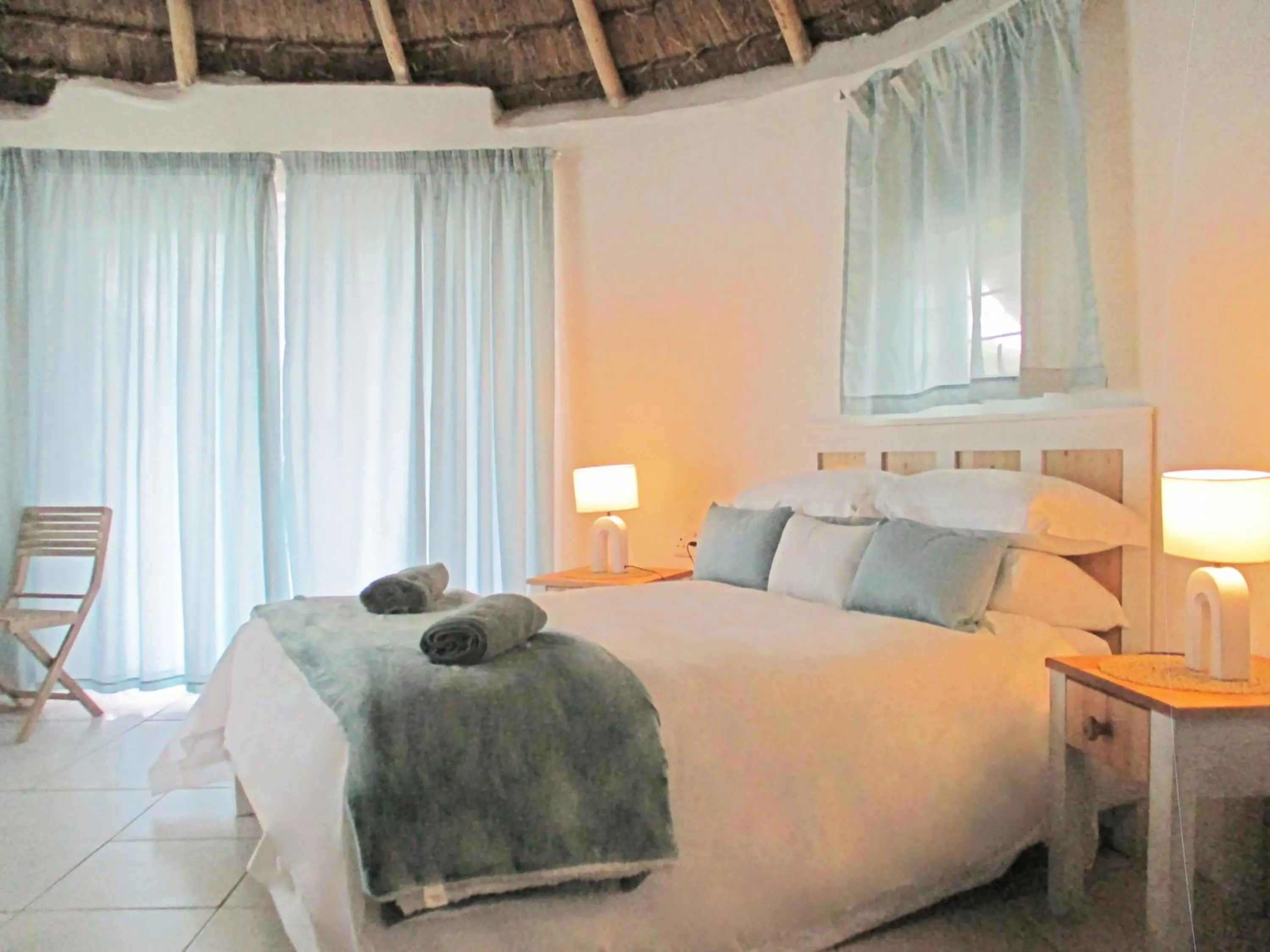 Bedroom, Bed in First Group Hole in the Wall