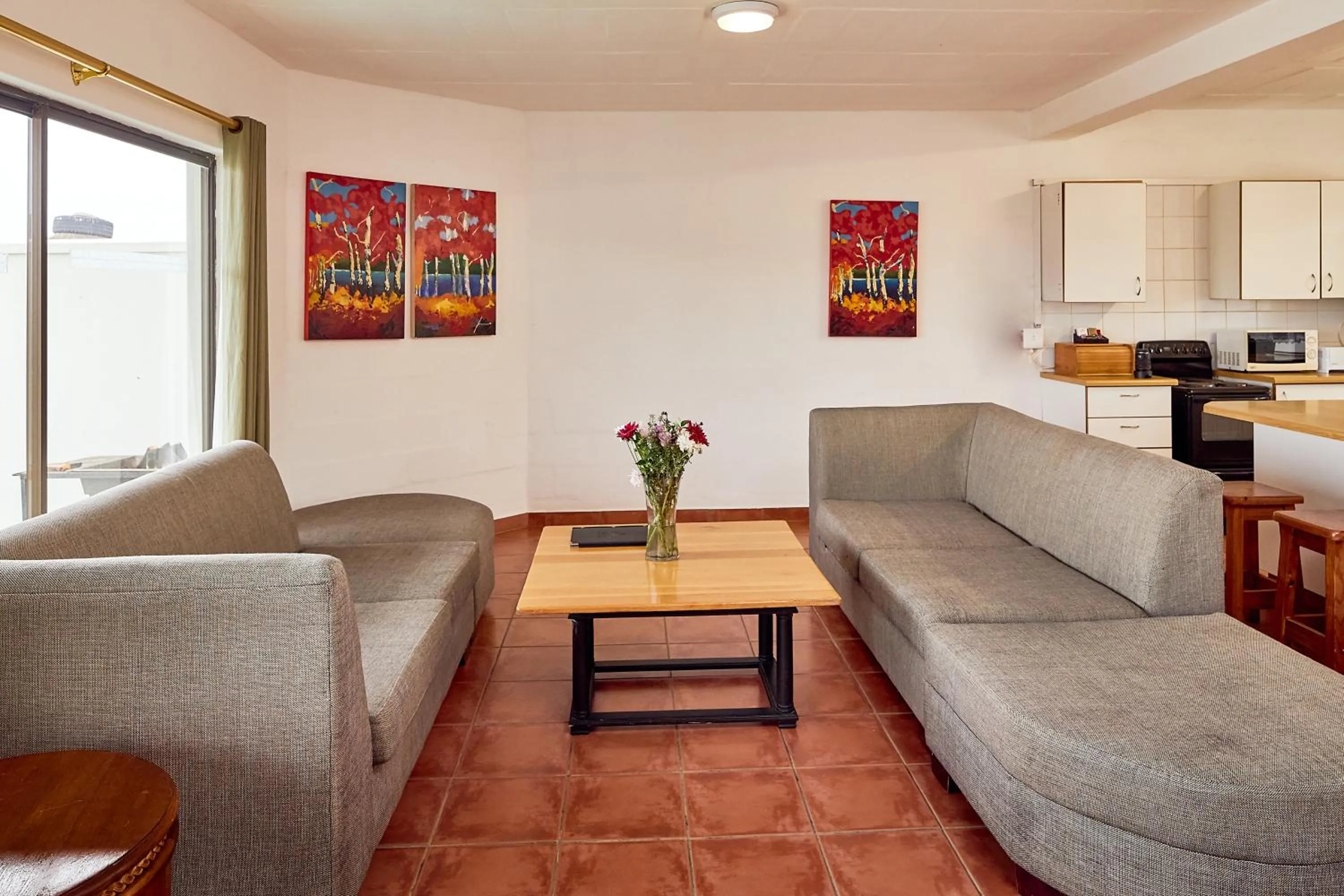 Kitchen or kitchenette in First Group Hole in the Wall