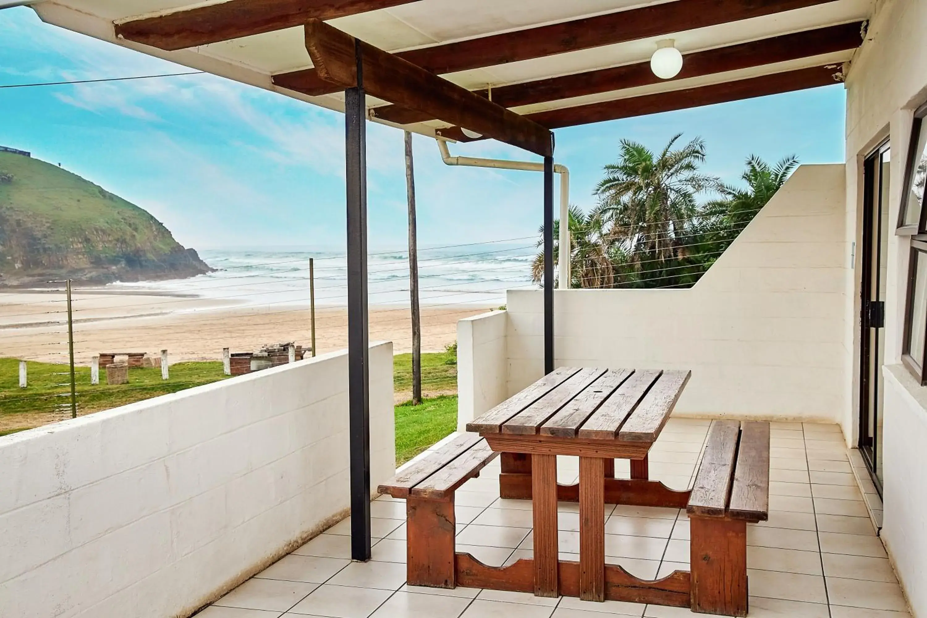 Two Bedroom Apartment in First Group Hole in the Wall Two Bedroom Apartment in First Group Hole in the Wall