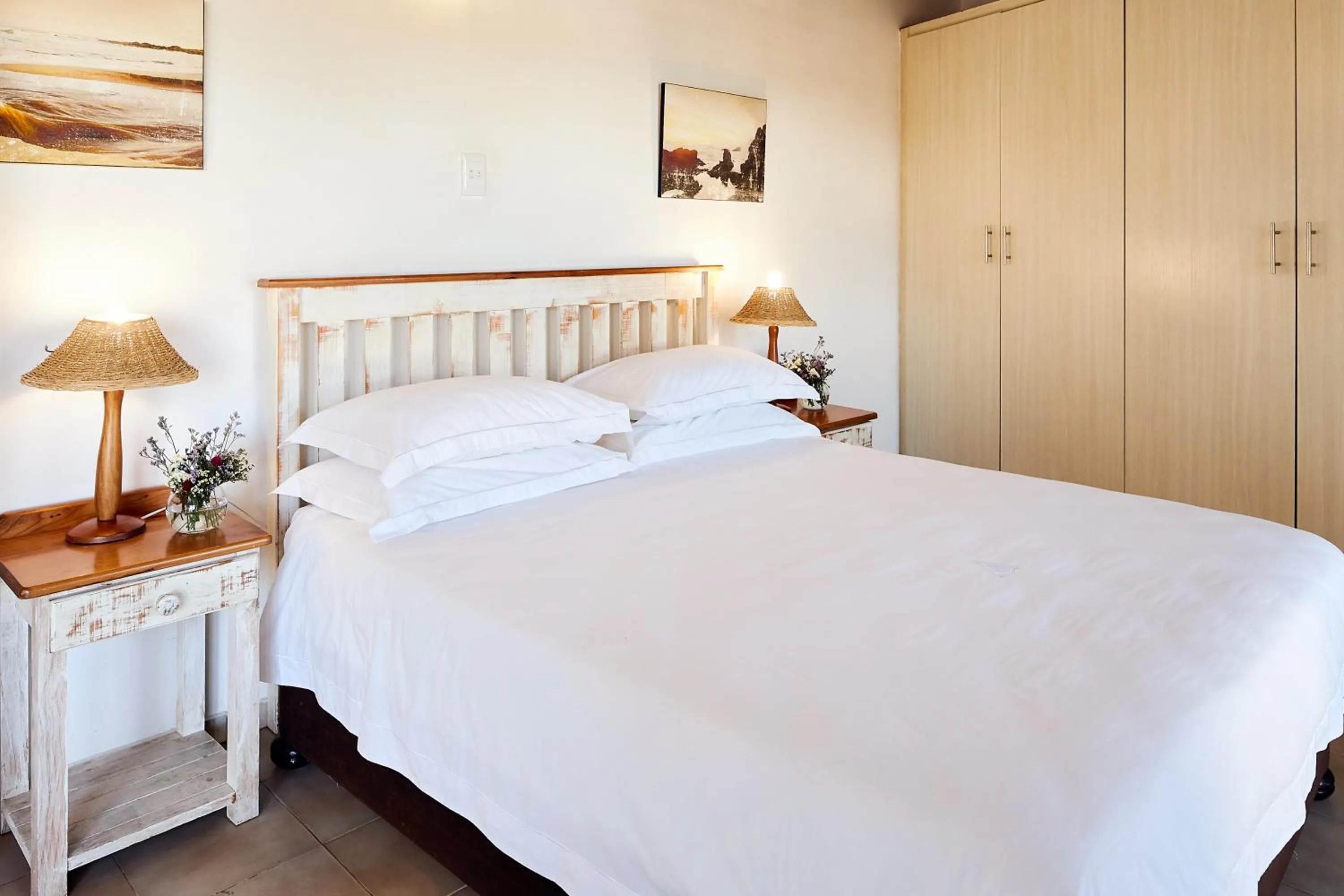 Bed in First Group Hole in the Wall