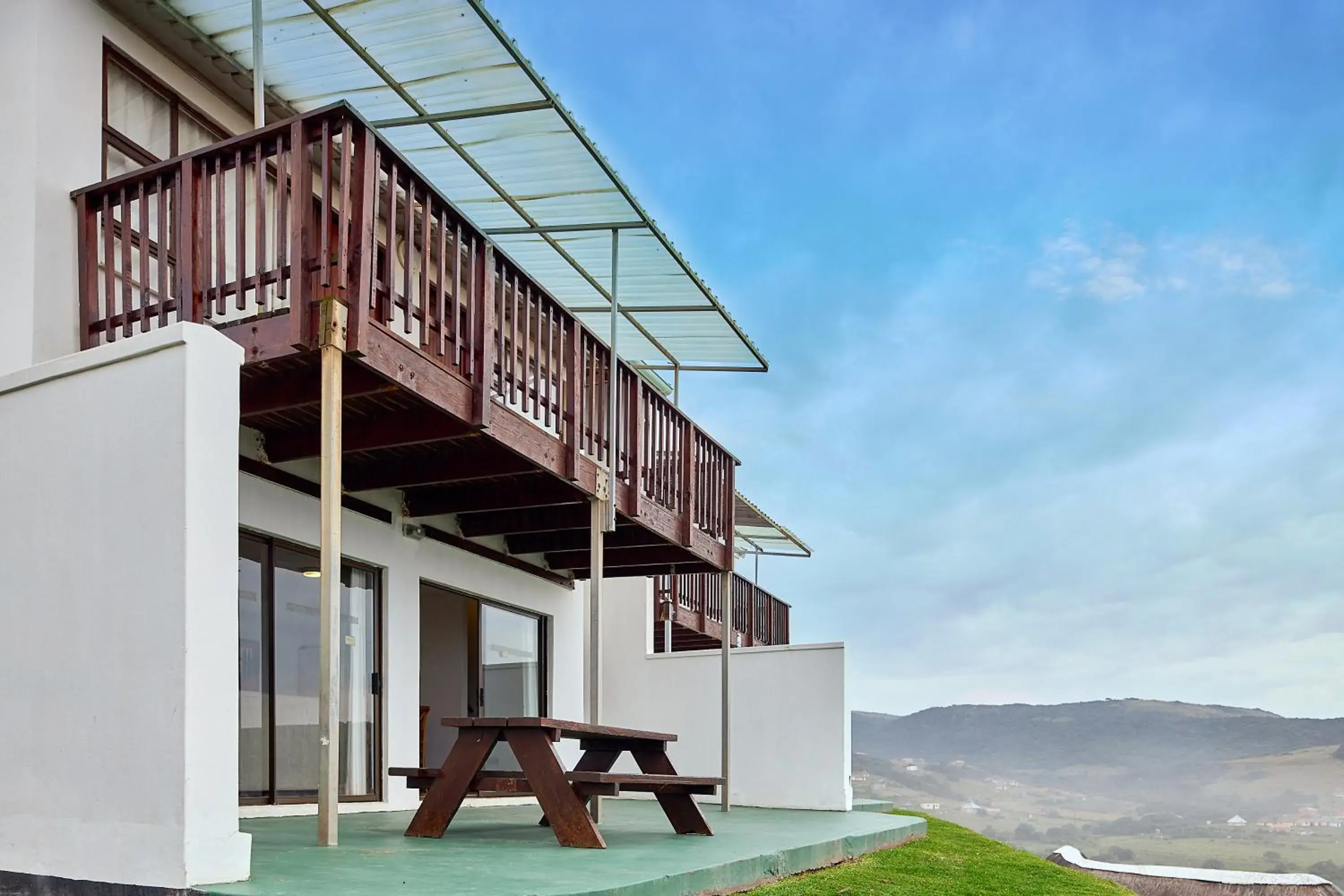 4 Bedroom Chalet in First Group Hole in the Wall 4 Bedroom Chalet in First Group Hole in the Wall