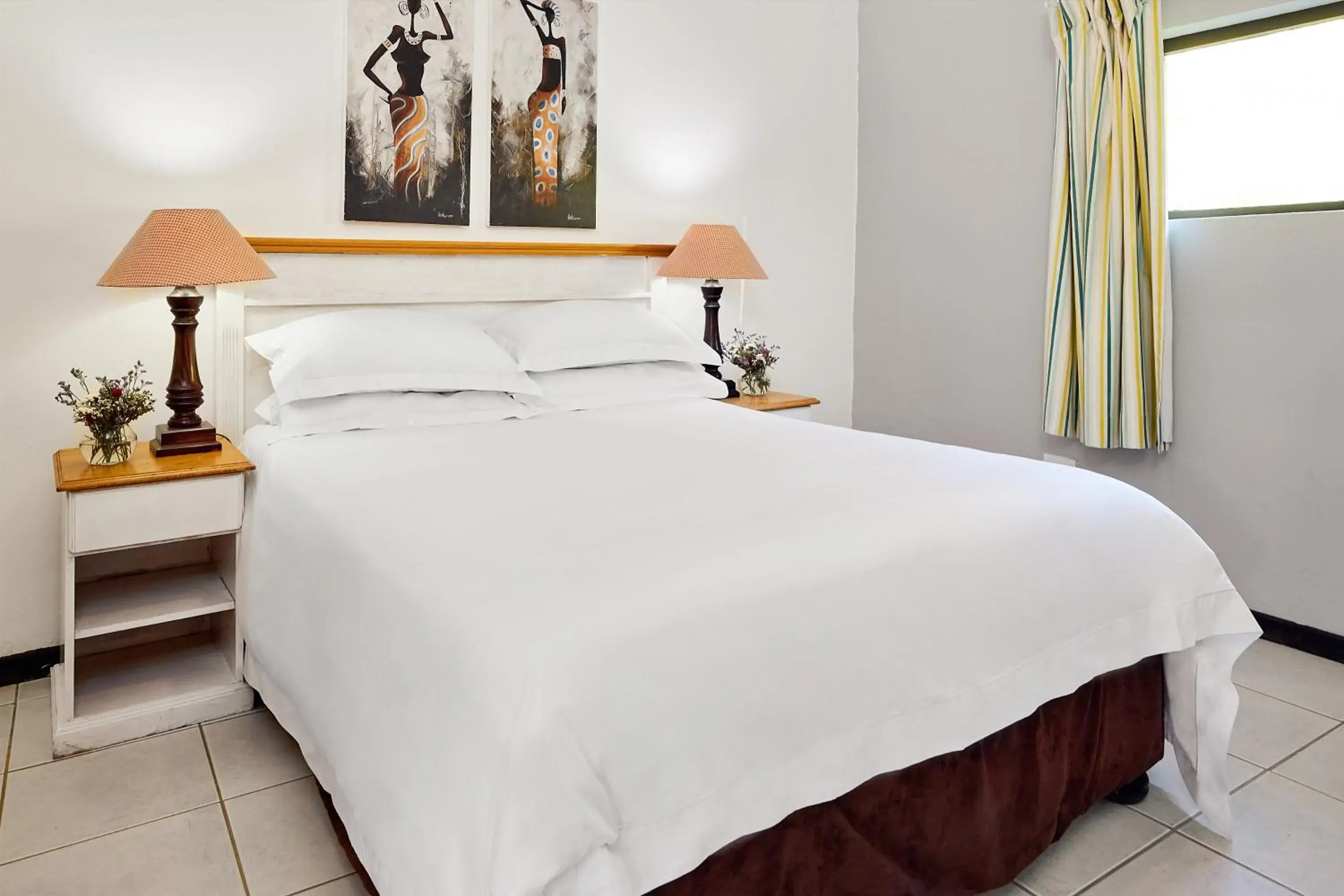 Two Bedroom Apartment in First Group Hole in the Wall Two Bedroom Apartment in First Group Hole in the Wall