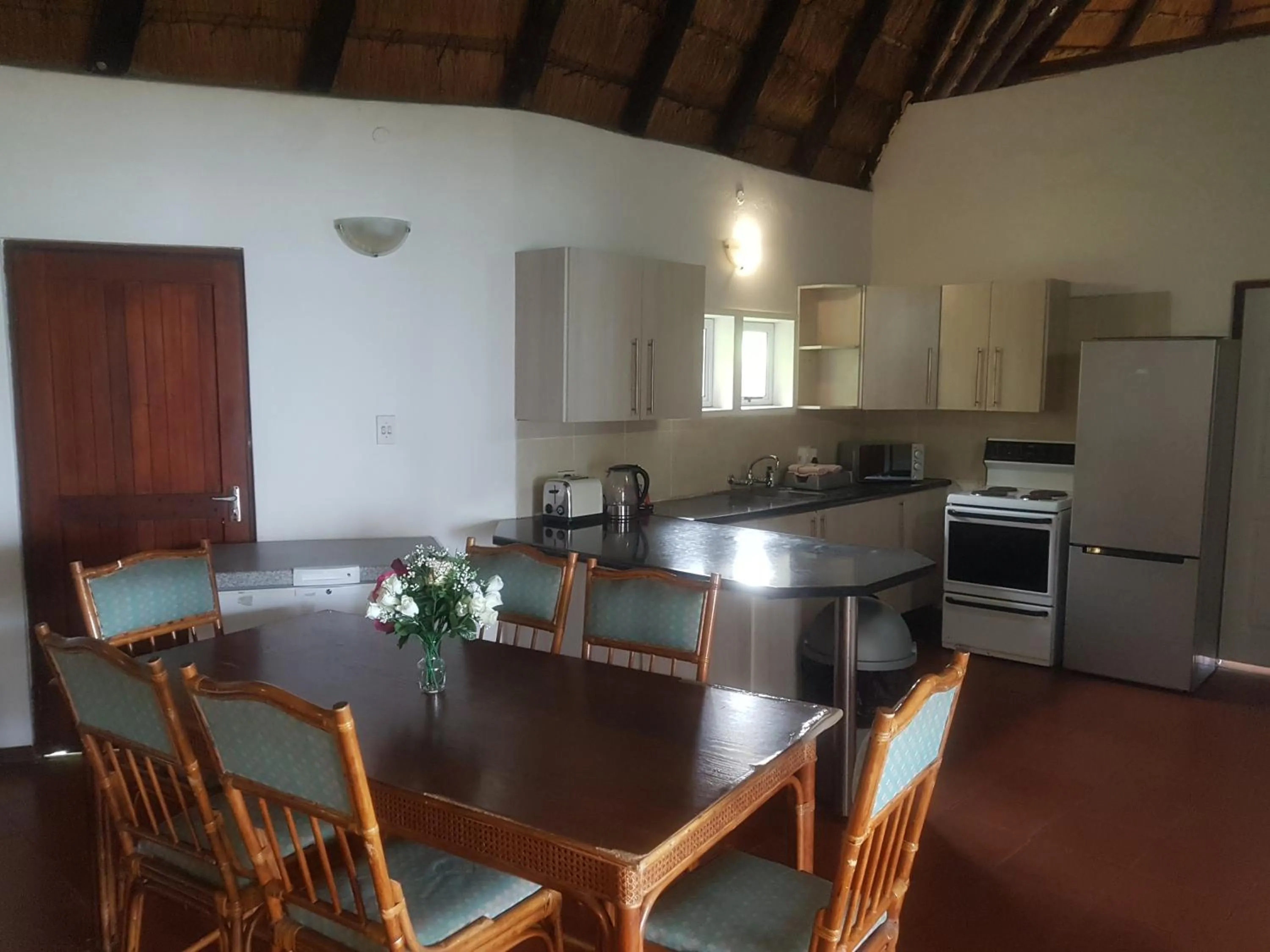 Kitchen or kitchenette in First Group Hole in the Wall