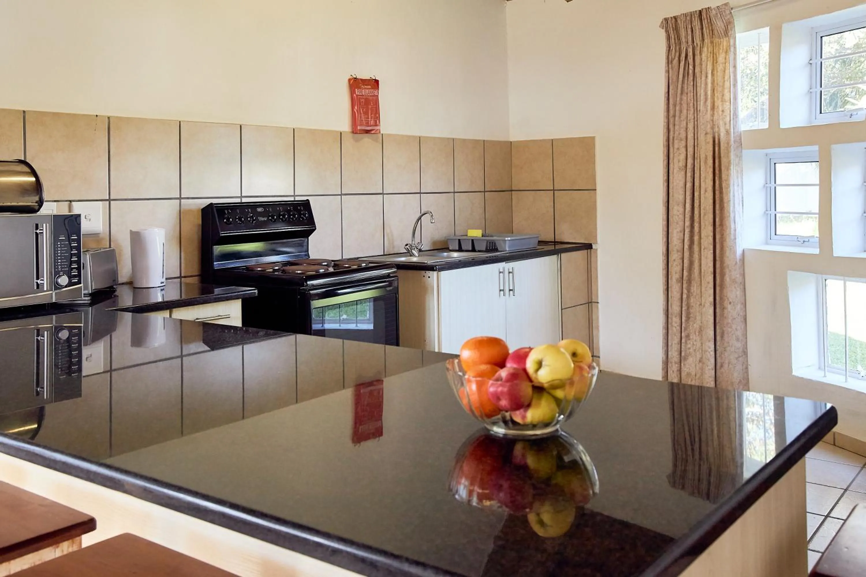 Coffee/tea facilities in First Group Hole in the Wall