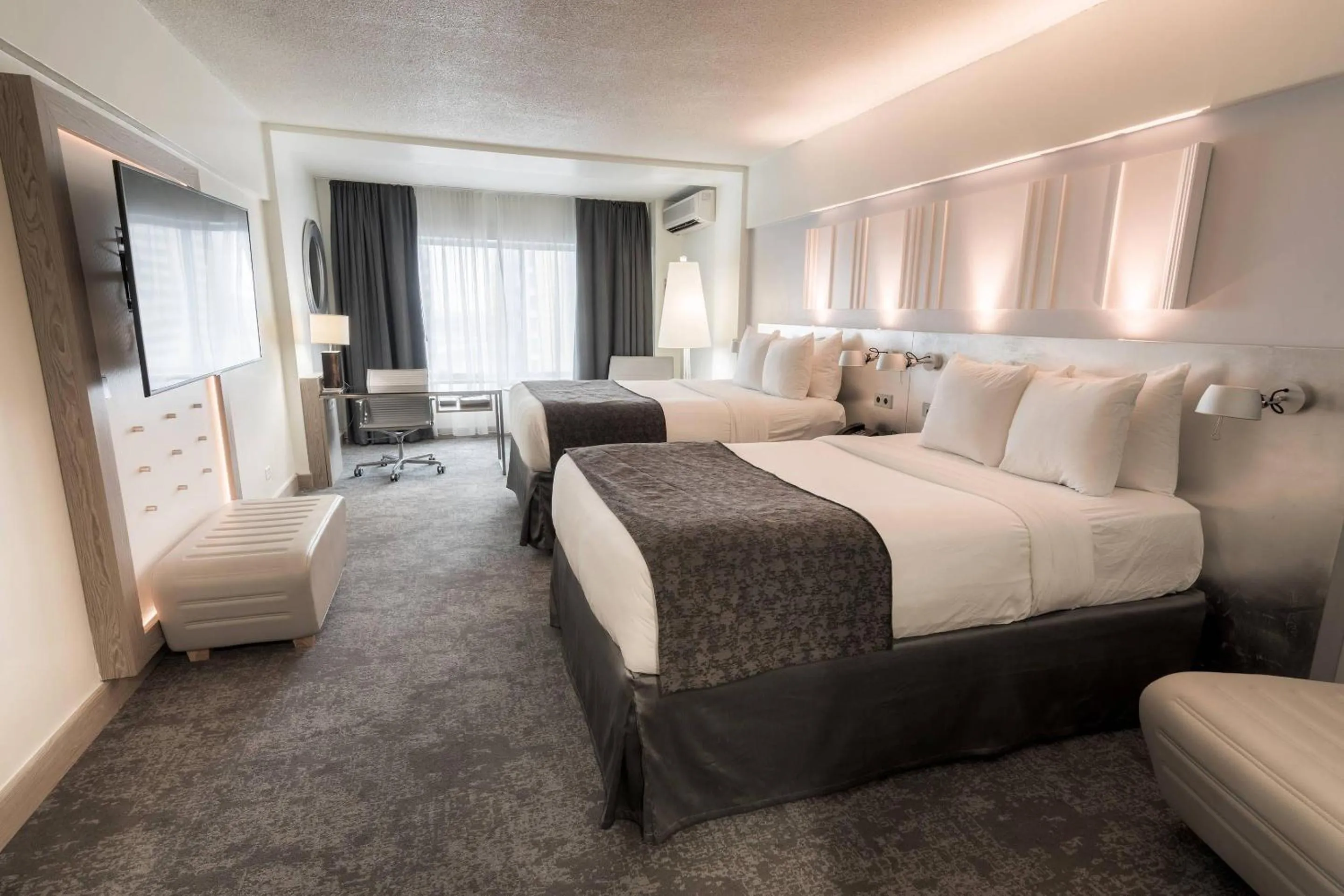 Bedroom, Bed in Radisson Hotel Trinidad