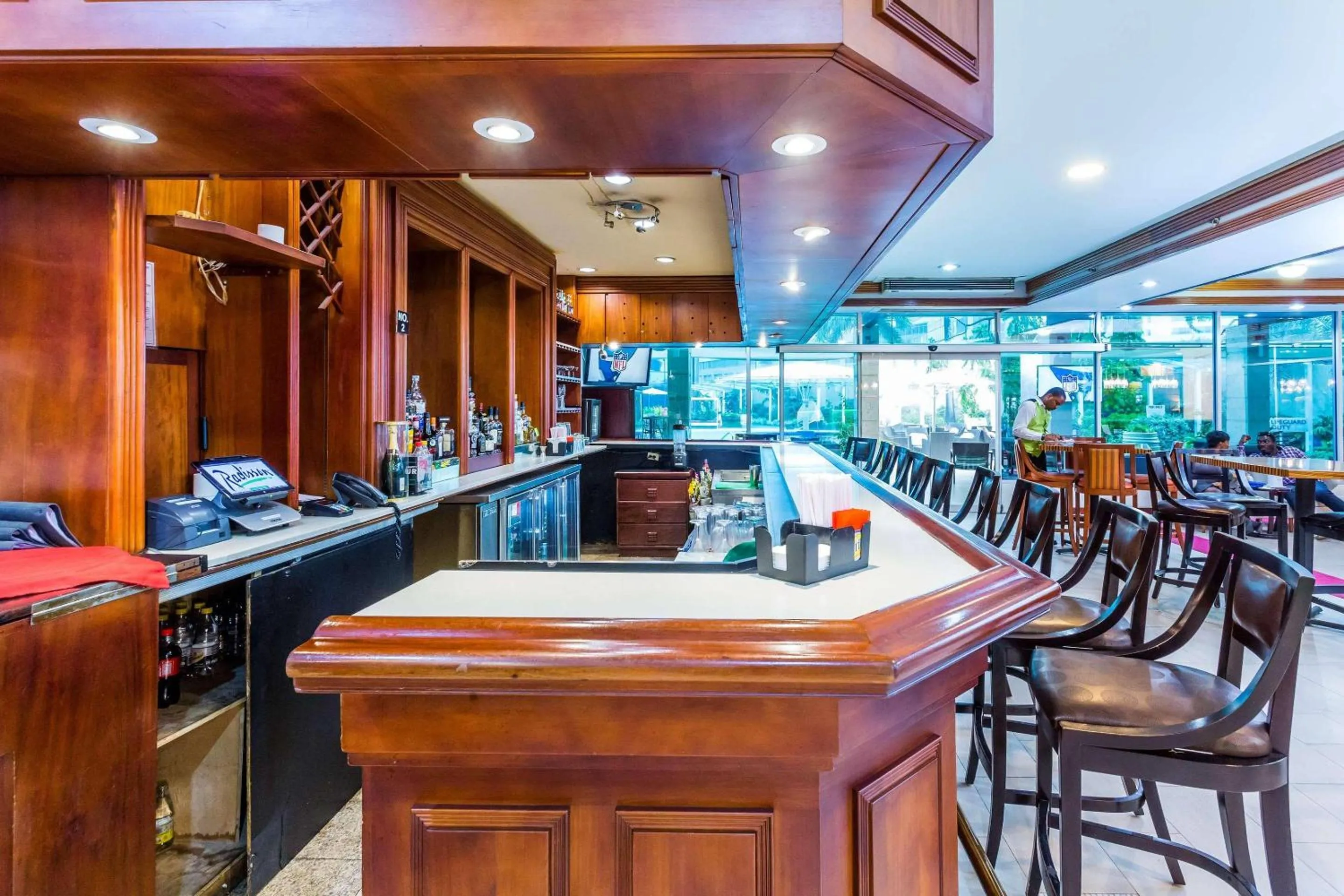 Lounge or bar in Radisson Hotel Trinidad