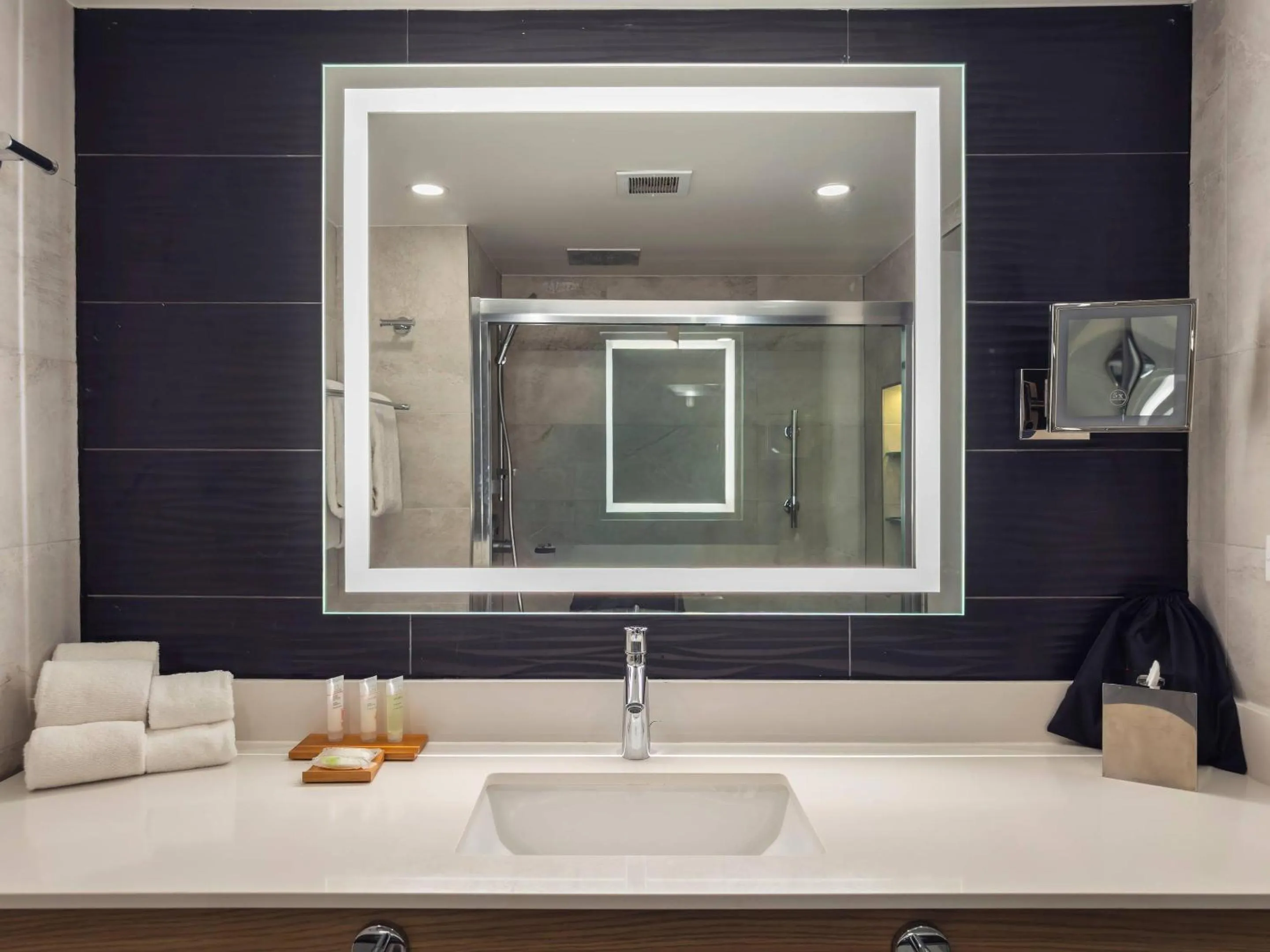 Bedroom in Radisson Hotel Trinidad