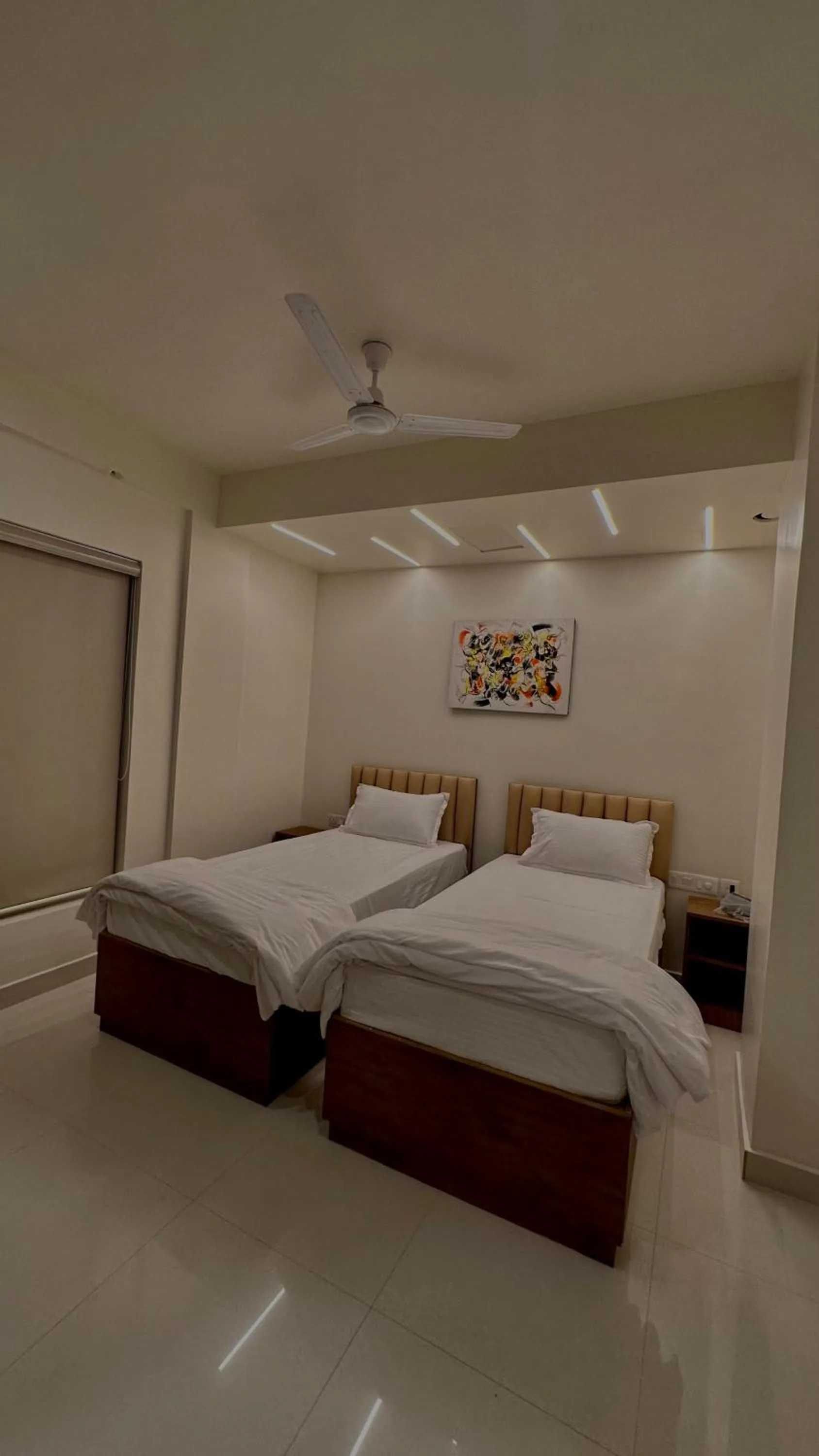 Photo of the whole room, Bed in DrizzleDrop Inn Chennai