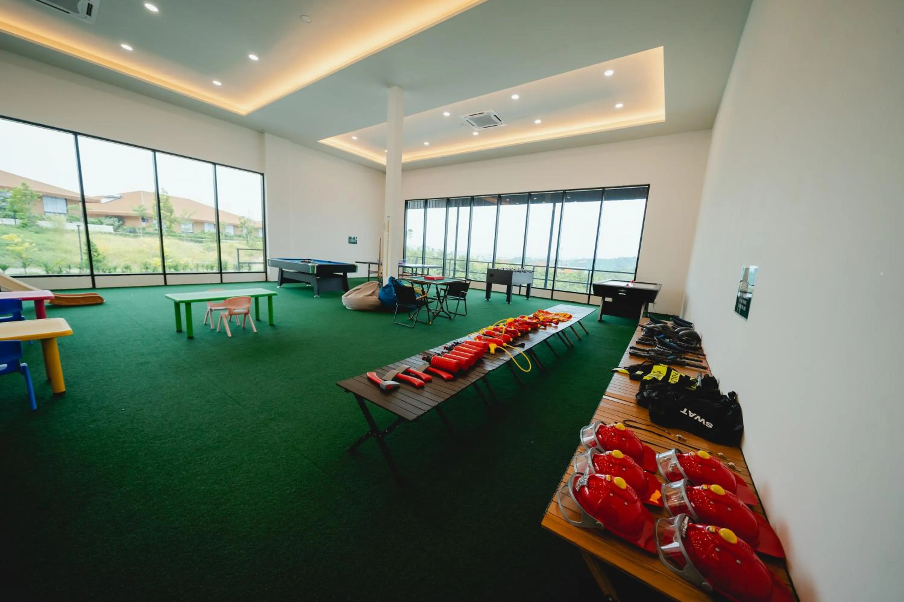 Game Room in Monkeys Canopy Resort