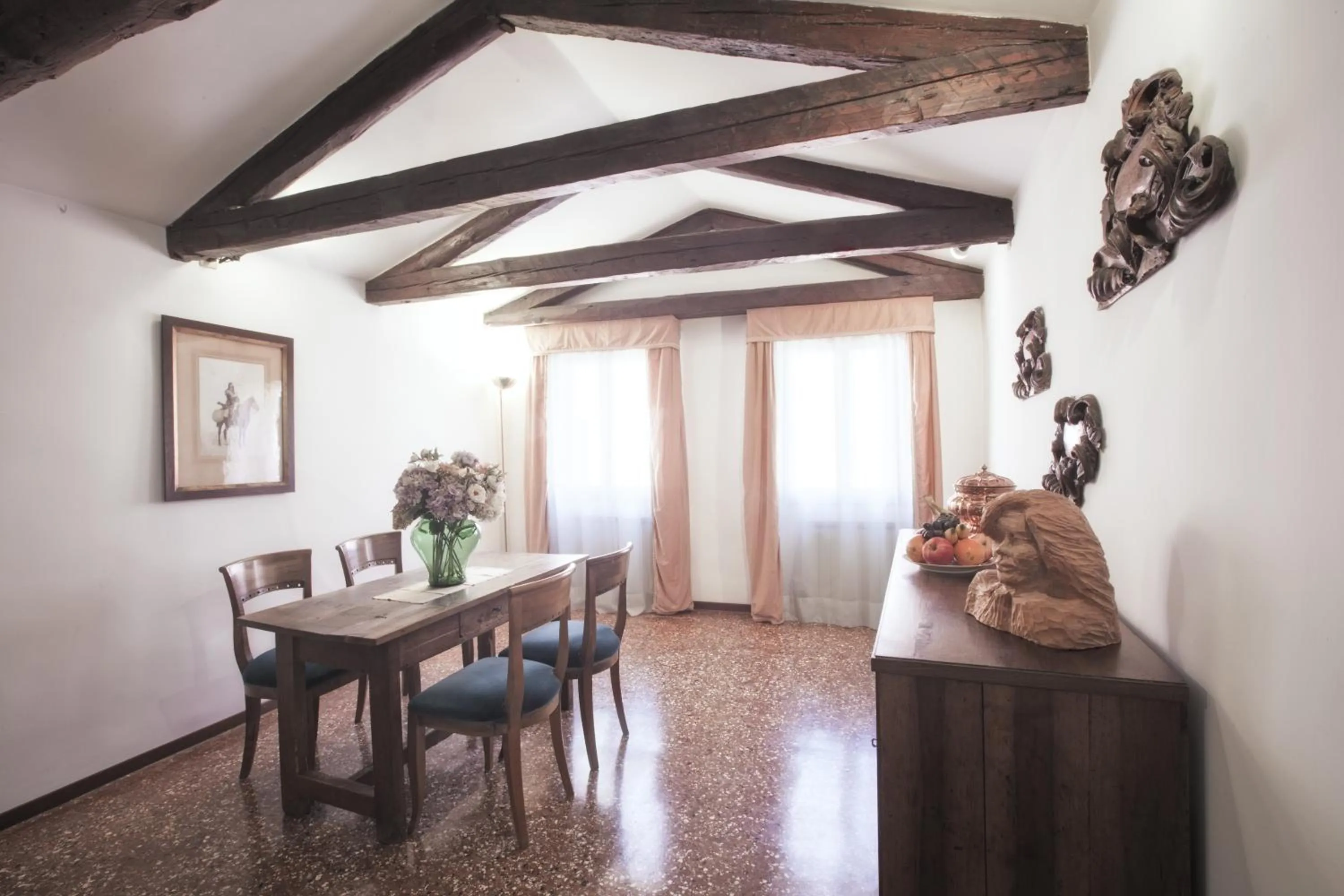 Living room in Palazzetto San Lio, Rialto