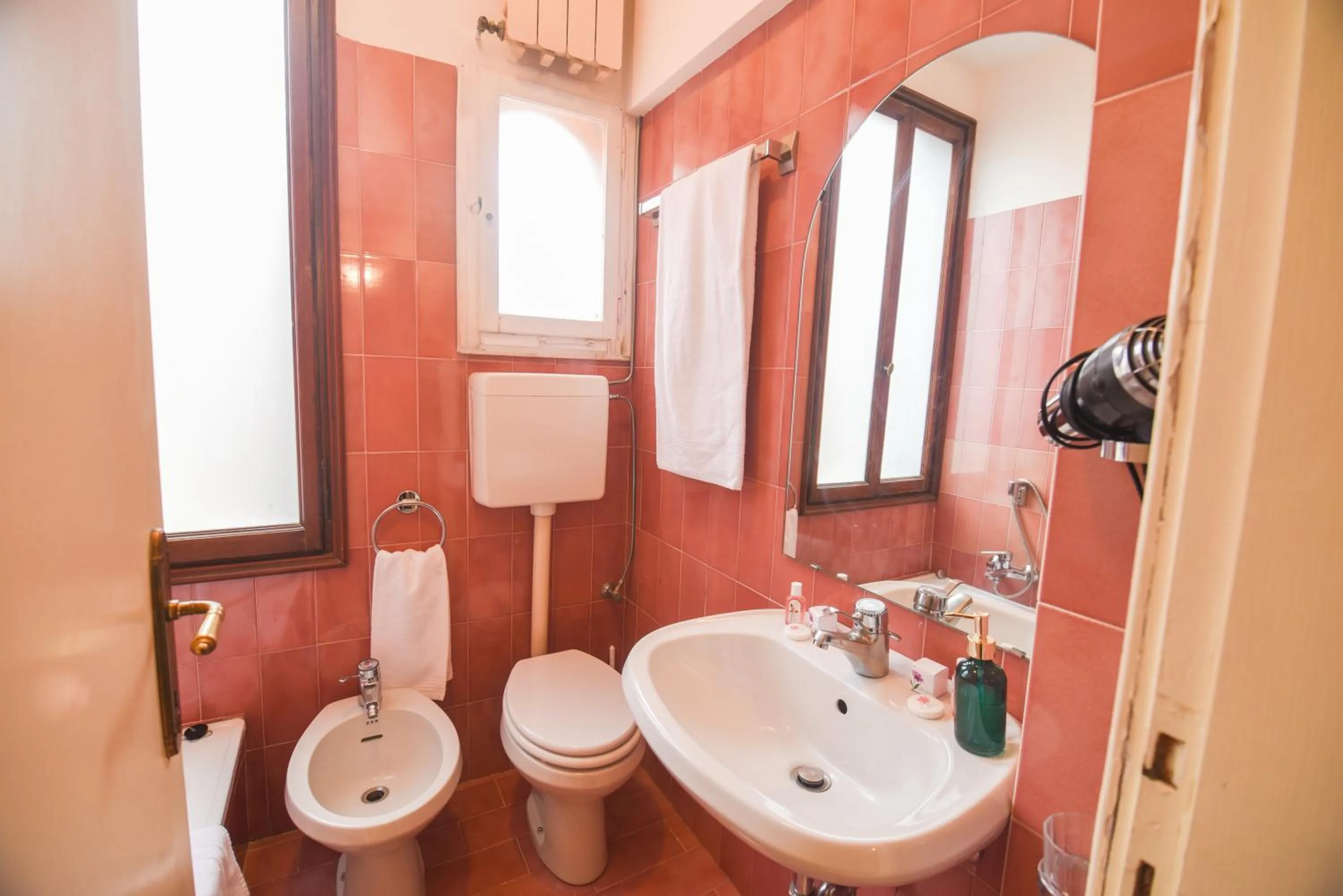 Toilet in Palazzetto San Lio, Rialto