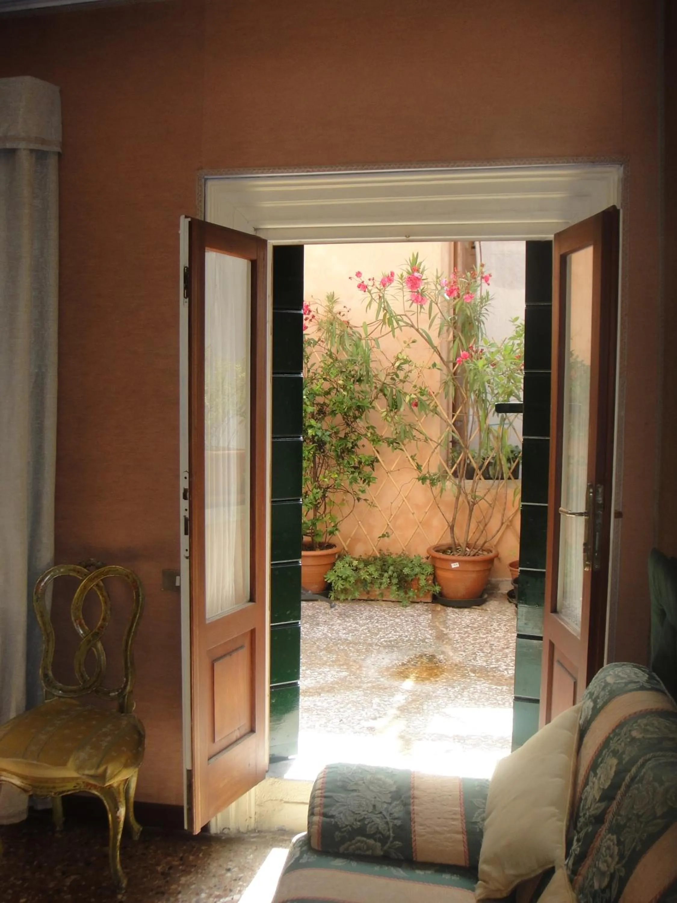 Balcony/Terrace in Palazzetto San Lio, Rialto
