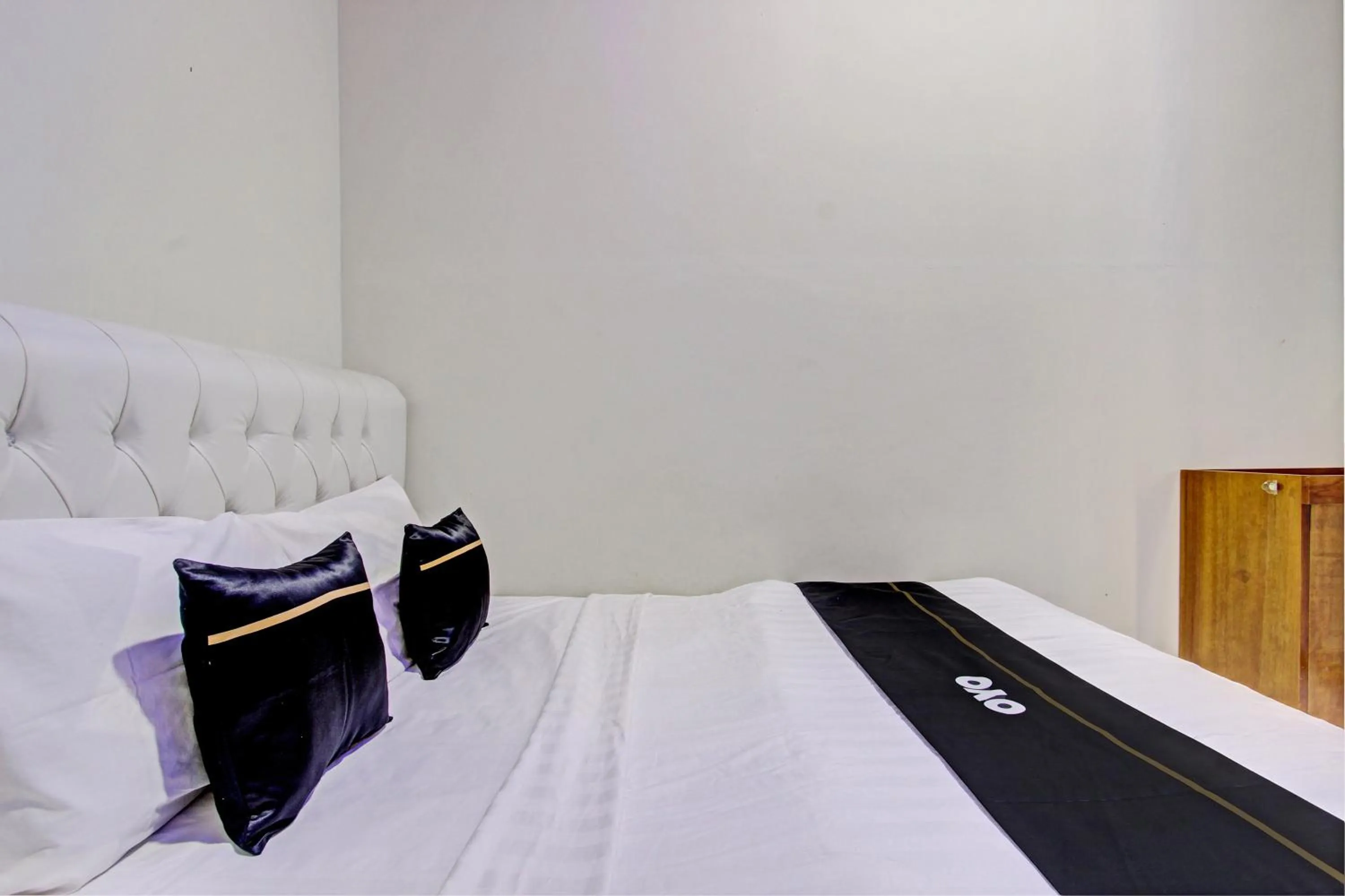 Bedroom in Capital O 93244 Angkasa Inn