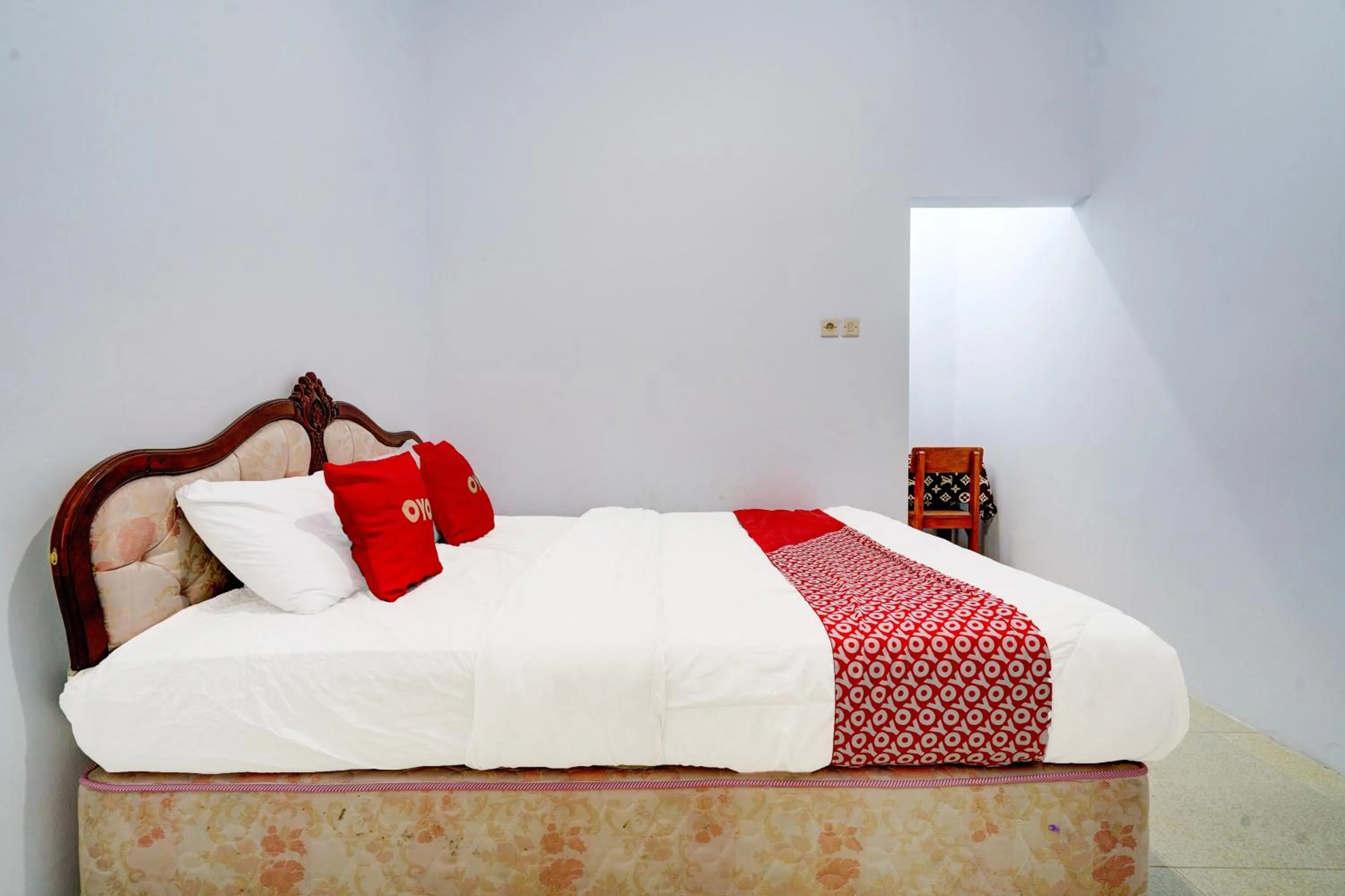 Bedroom, Bed in Hotel O Wisma Jasmine Syariah