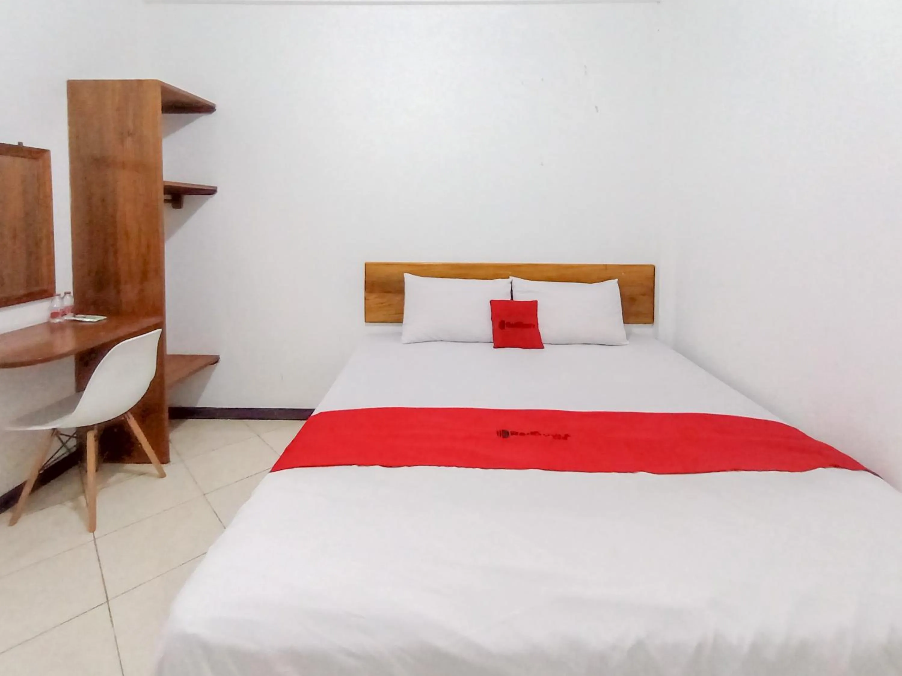 Bedroom, Bed in OYO 93253 Guest House Arundaya Syariah