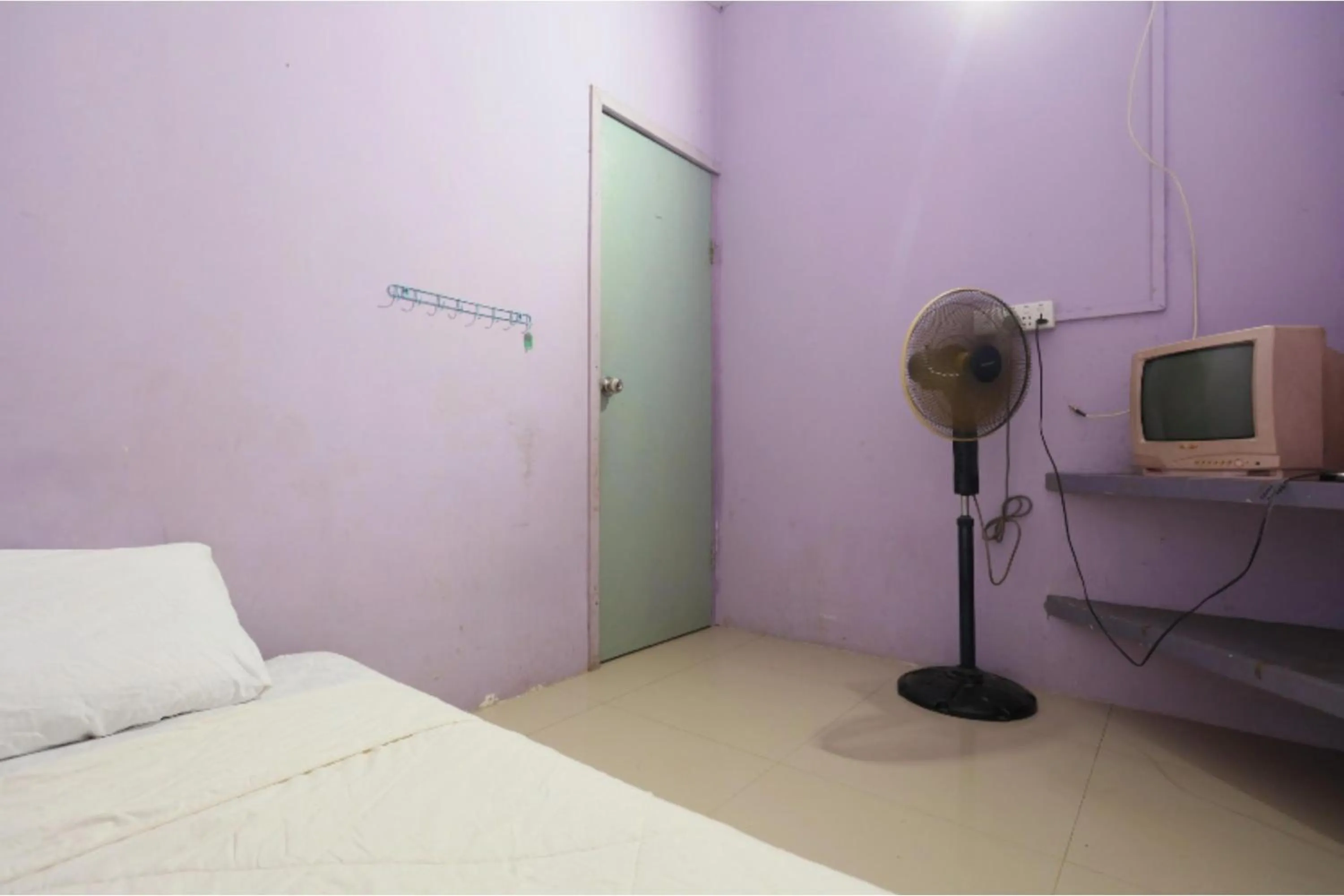 Bedroom, Bed in SPOT ON 93276 Fendi 2 Homestay SyariahNearPelabuhan Feri Batam Centre