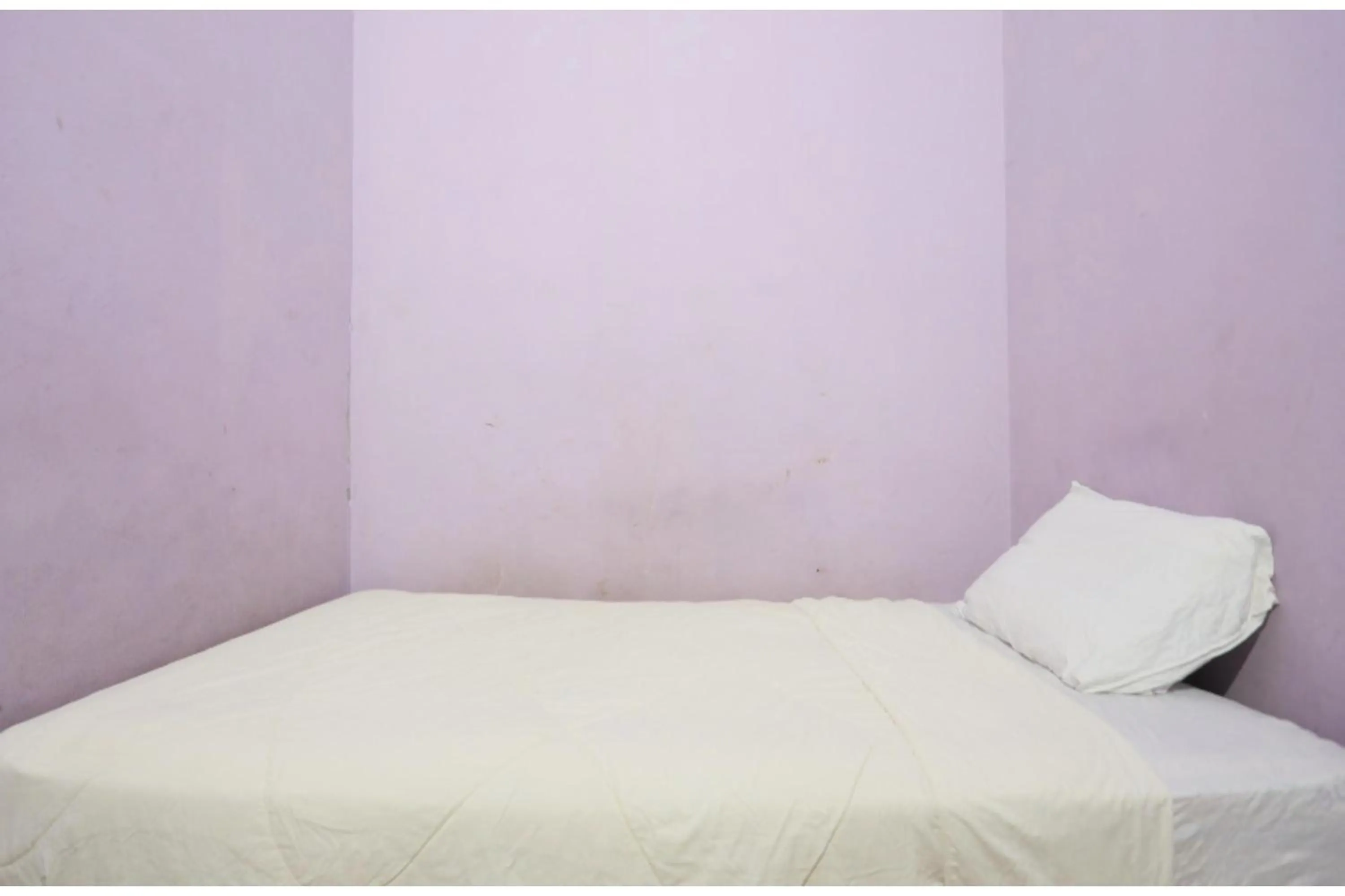 Bedroom, Bed in SPOT ON 93276 Fendi 2 Homestay SyariahNearPelabuhan Feri Batam Centre