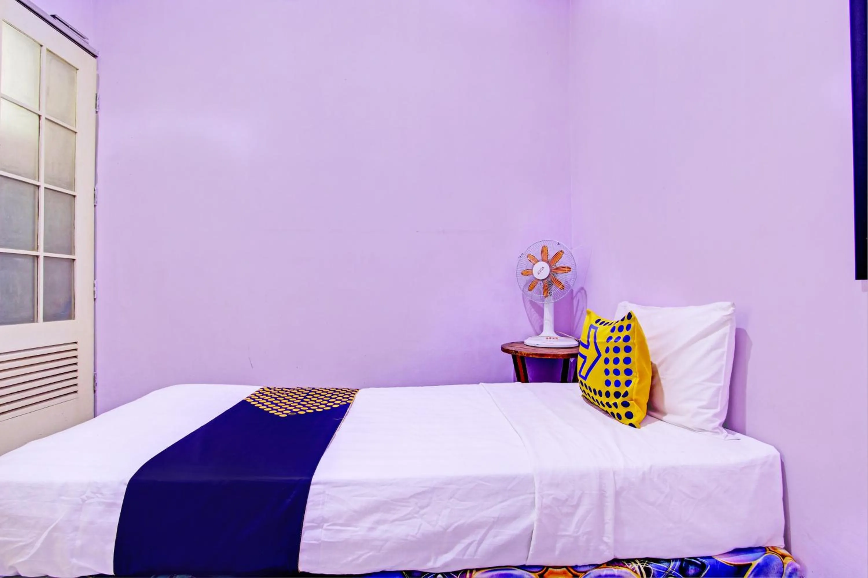 Bedroom, Bed in Hotel O Sengon Kostel Syariah