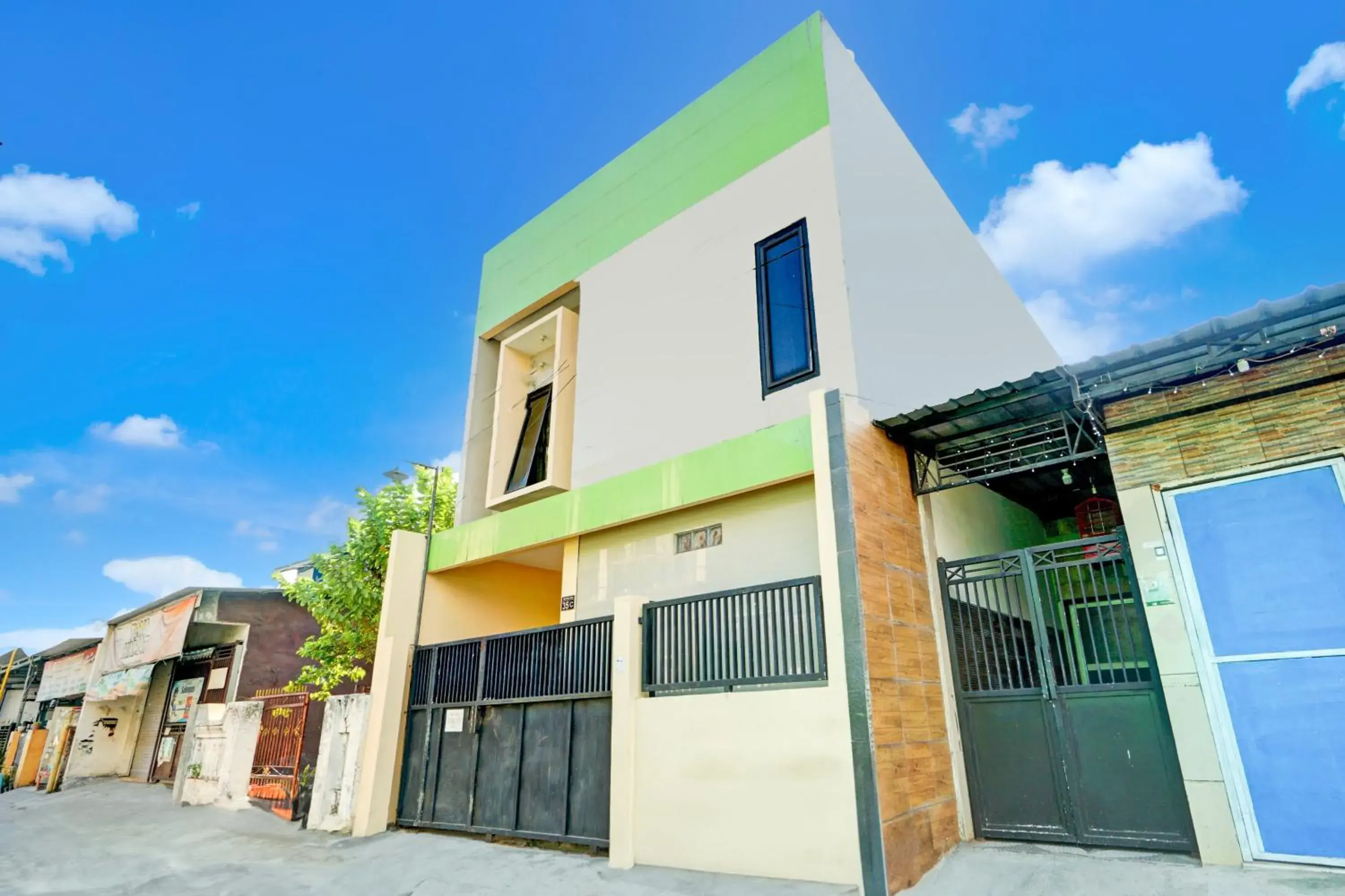 OYO Life 93290 Homestay Betro Syariah OYO Life 93290 Homestay Betro Syariah