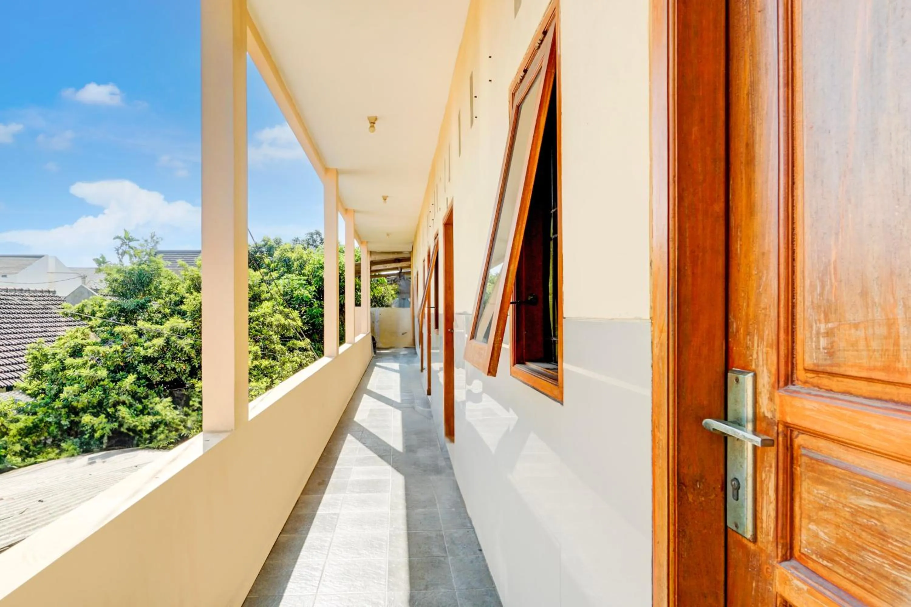 Lobby or reception in OYO Life 93290 Homestay Betro Syariah