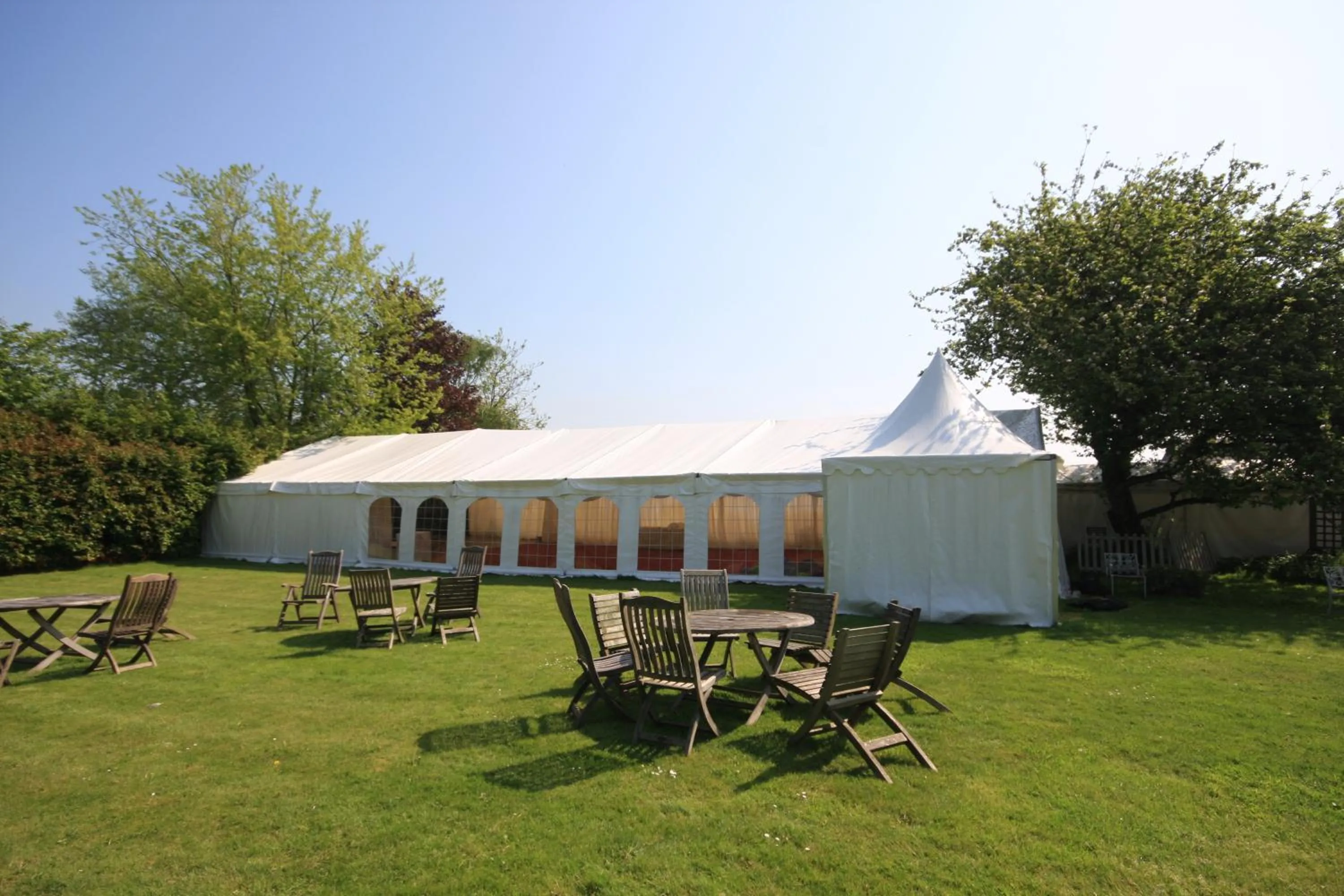 Garden view in Worsley Arms Hotel