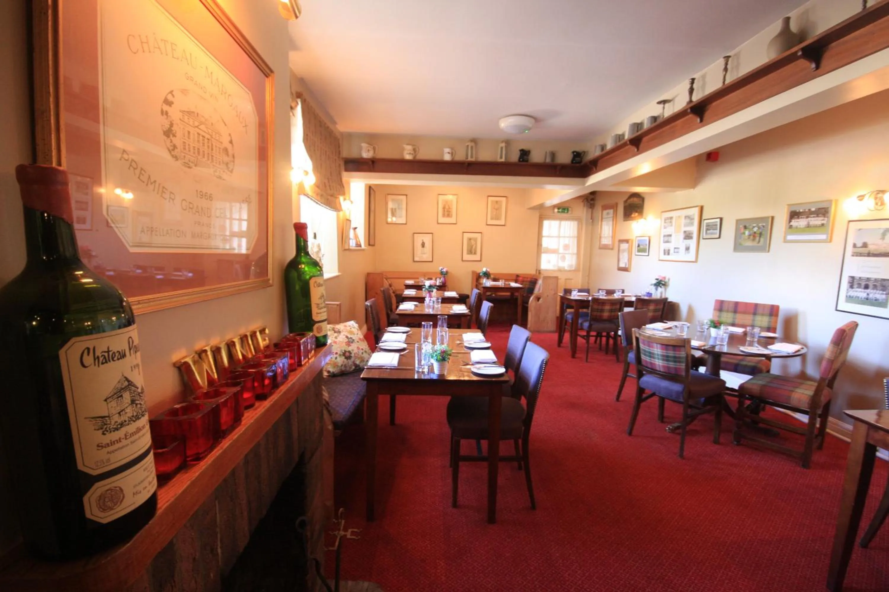 Food and drinks in Worsley Arms Hotel