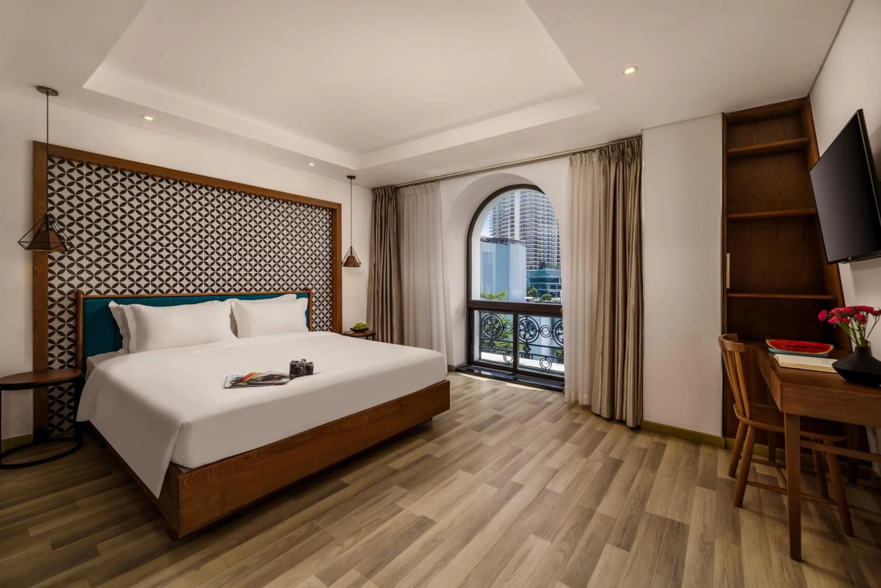 Bed in Brilliant Majestic Hotel