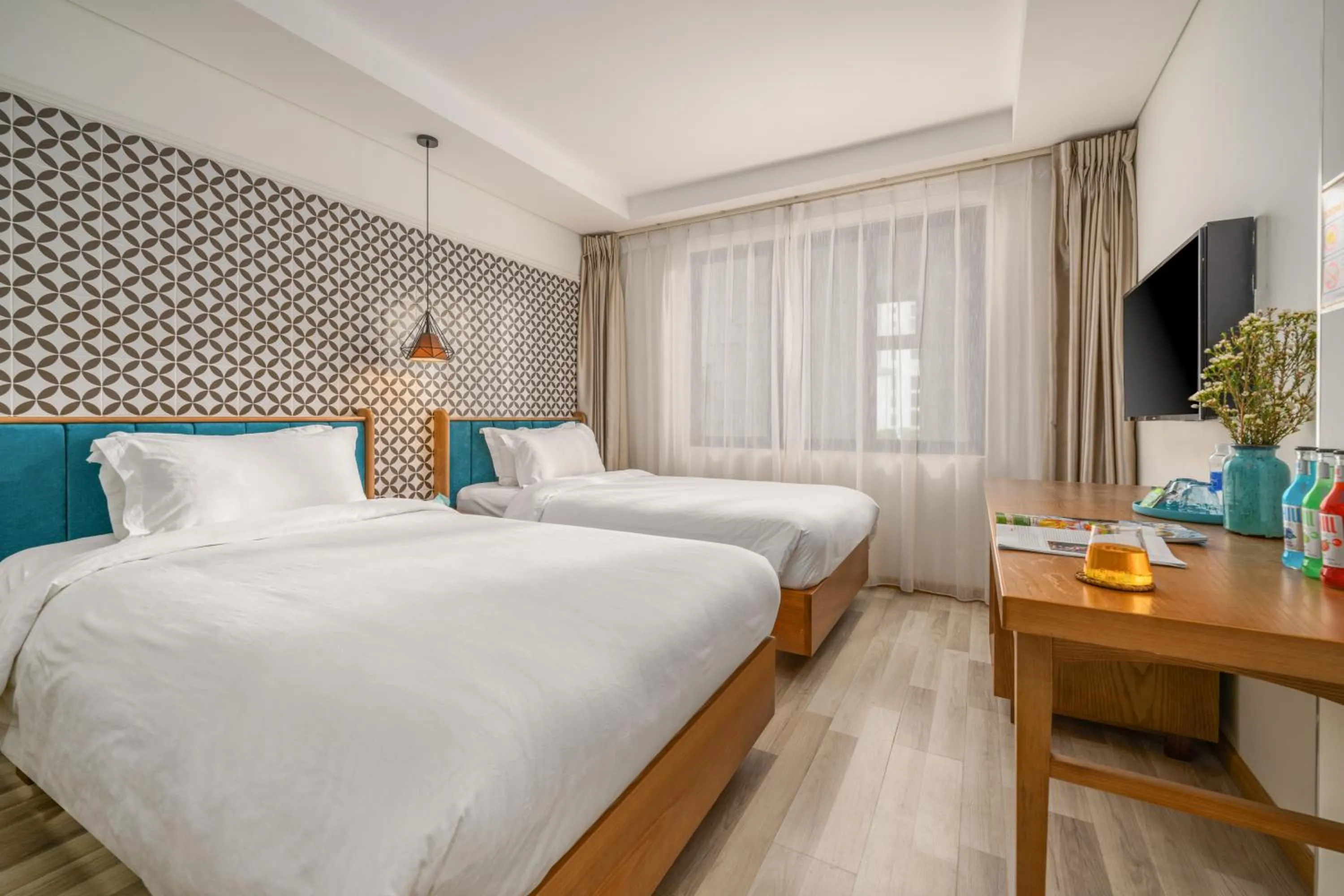 Standard Twin Room in Brilliant Majestic Hotel