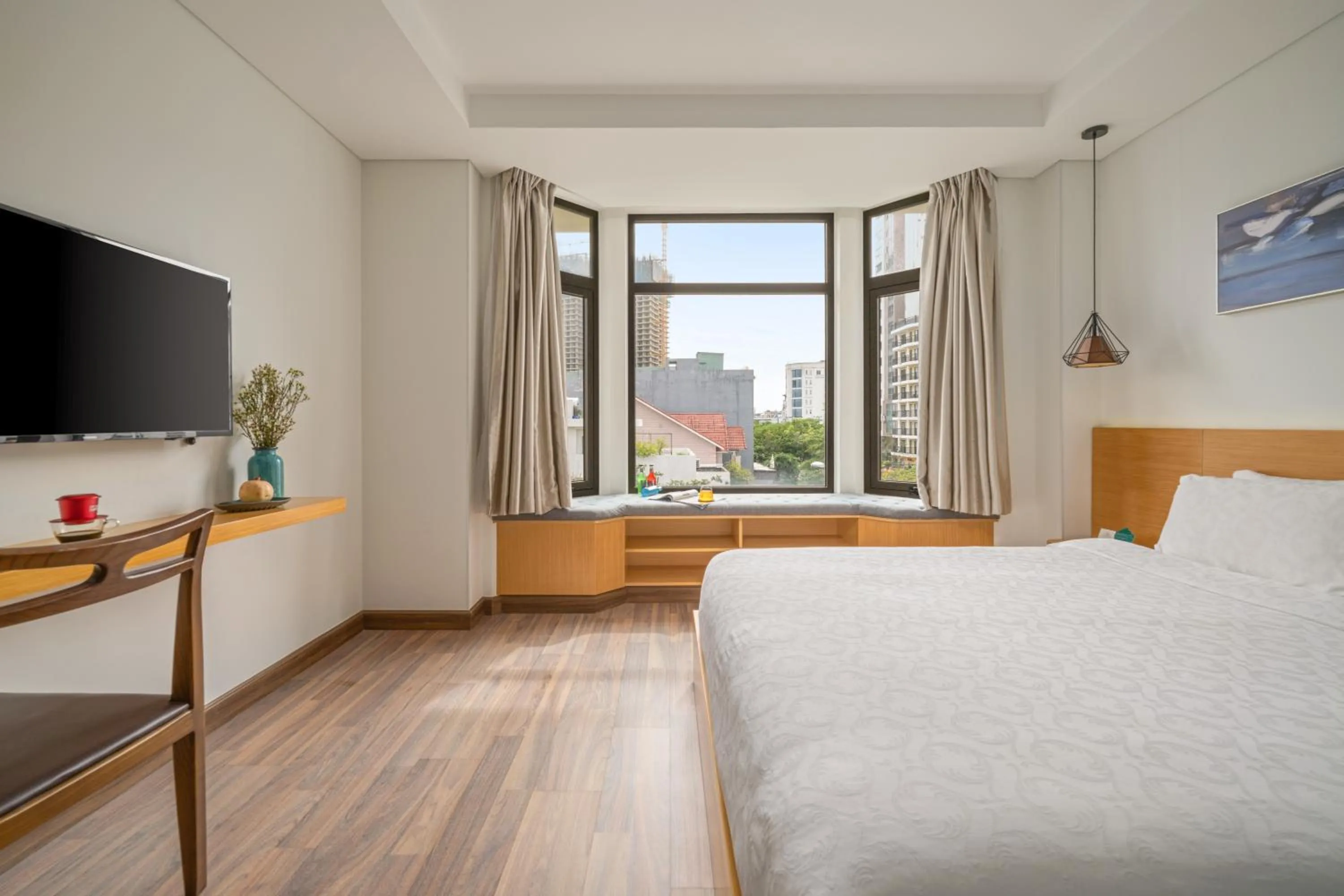 View (from property/room), Bed in Brilliant Majestic Hotel