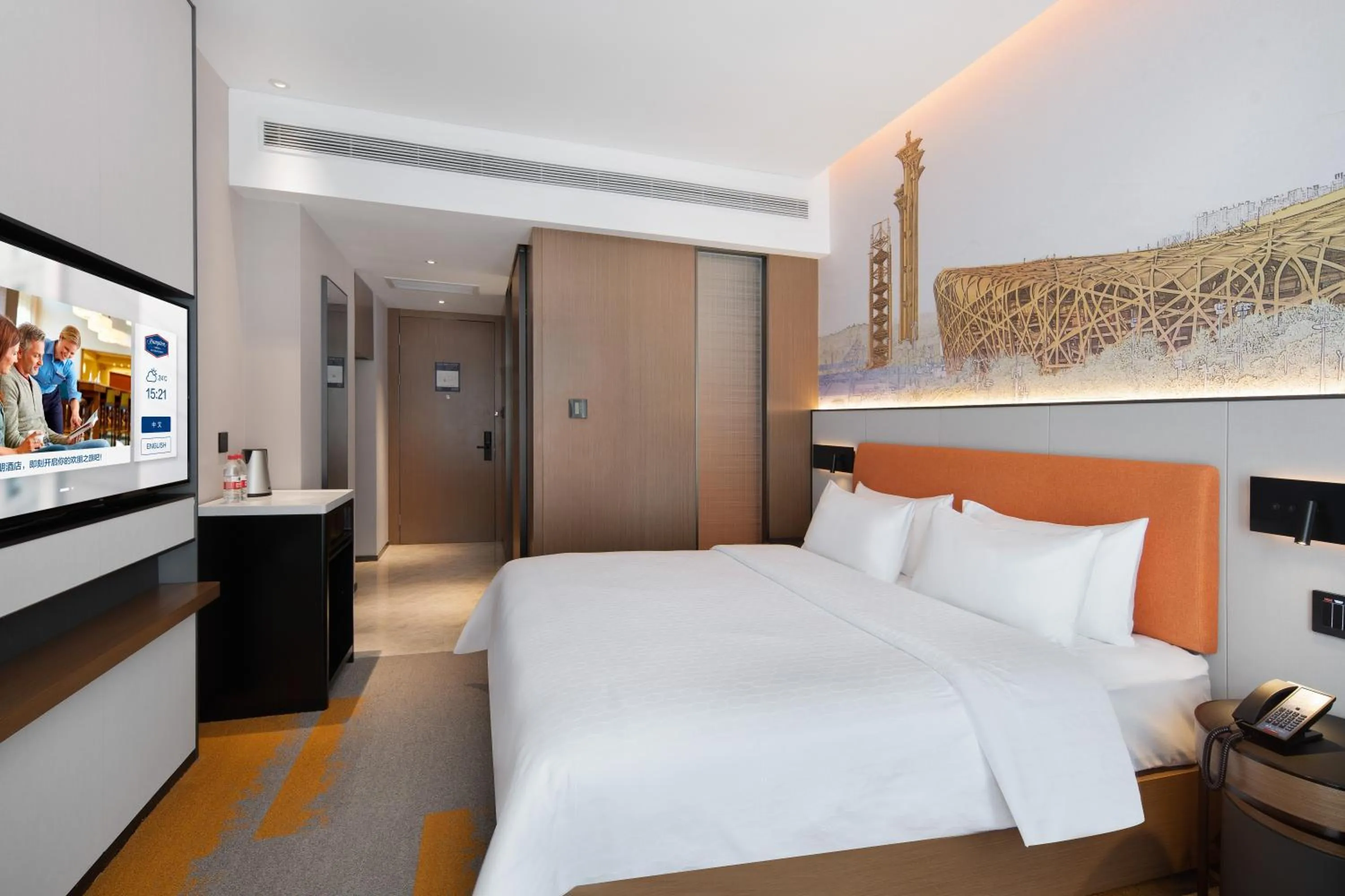 Photo of the whole room, Bed in Hampton by Hilton Beijing South Railway Station