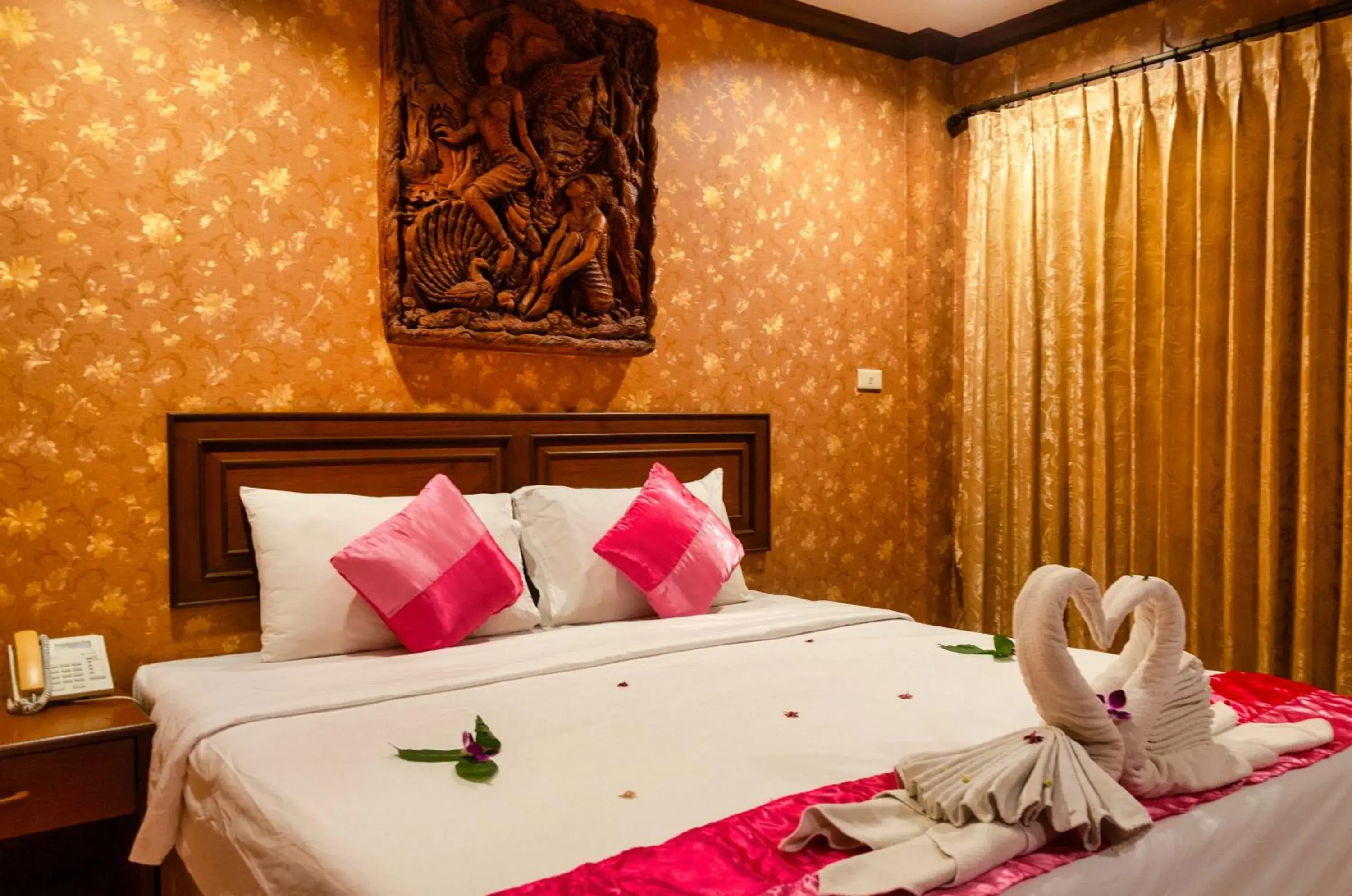 Standard Twin Room in Diva Patong Hotel Standard Twin Room in Diva Patong Hotel