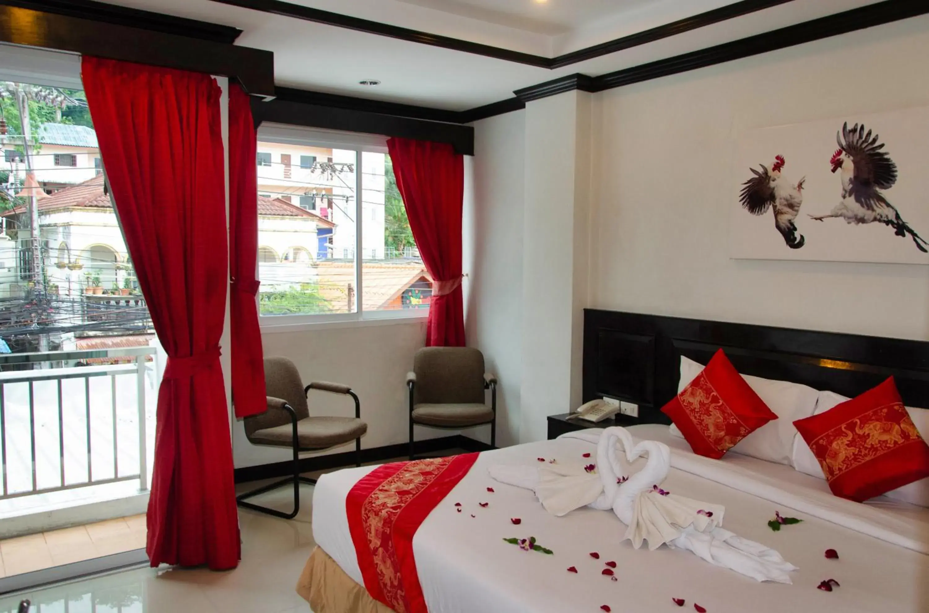 Superior Double Room in Diva Patong Hotel Superior Double Room in Diva Patong Hotel