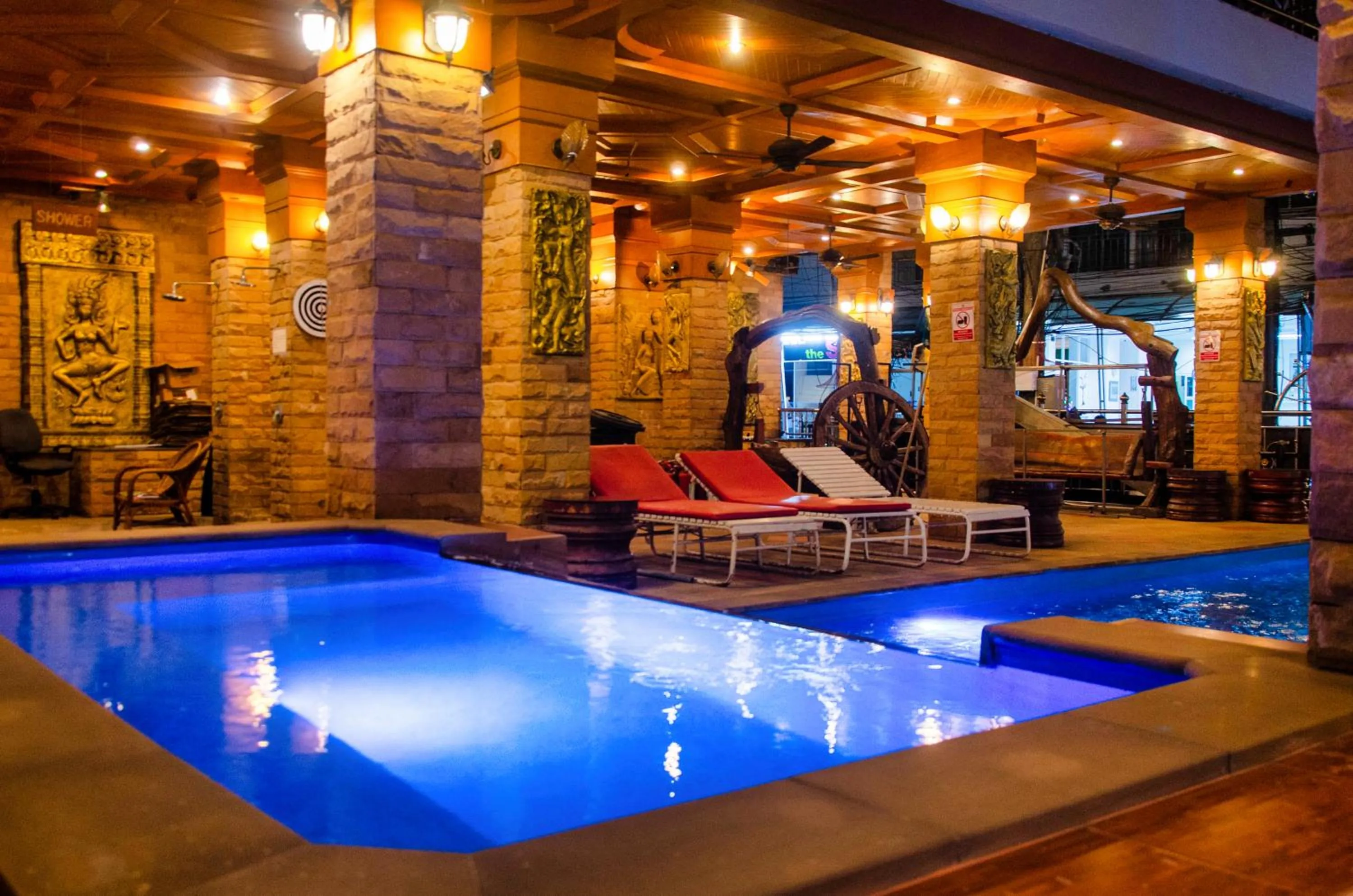 Swimming pool in Diva Patong Hotel