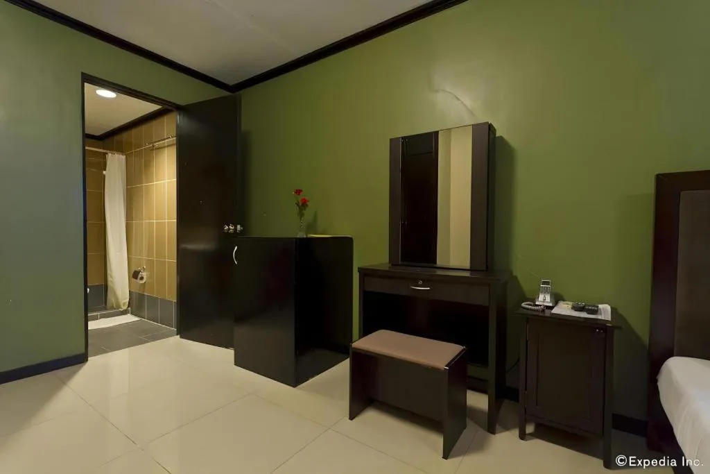 Richmond Plaza Hotel