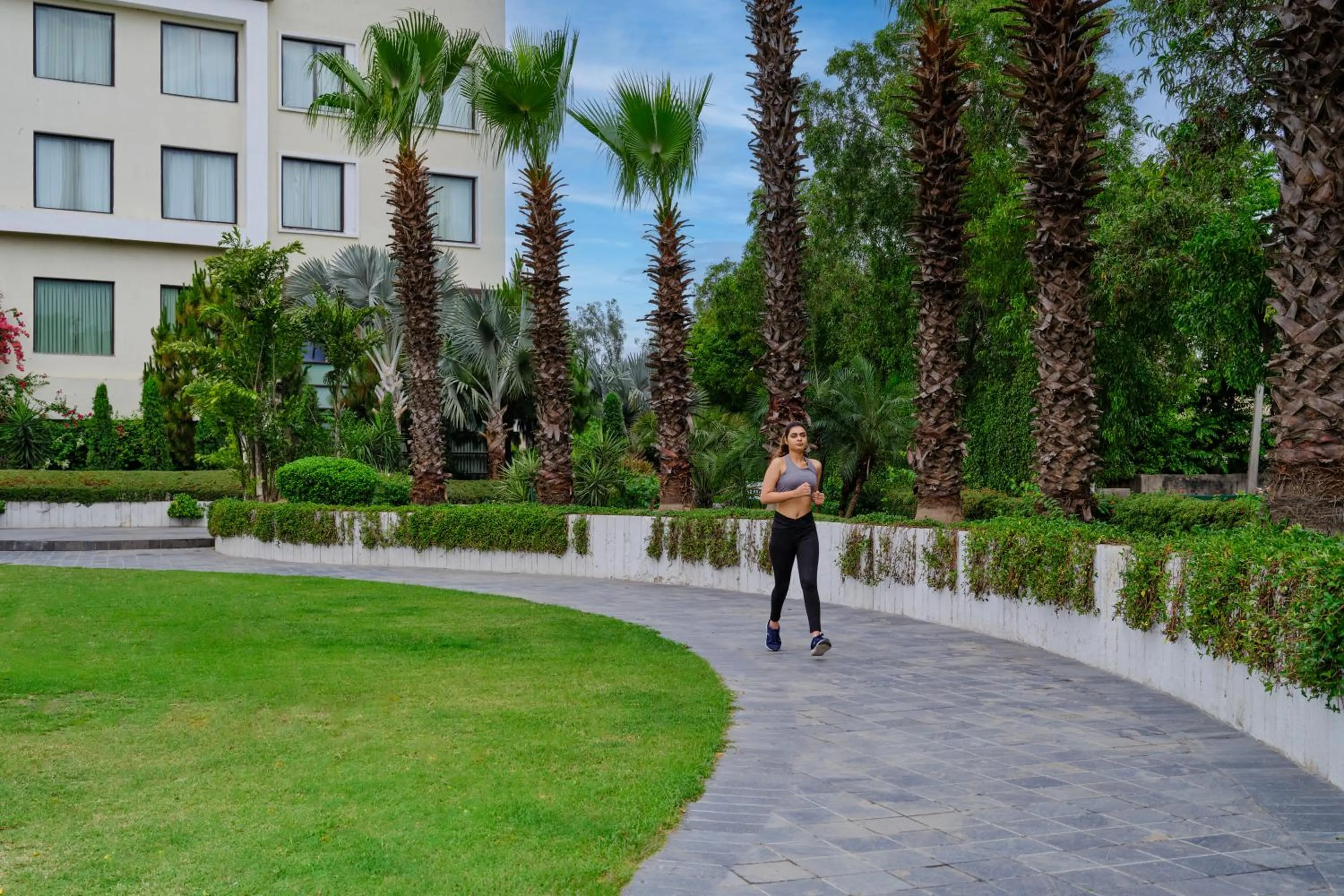 Garden in Best Western Country Woods Ambala