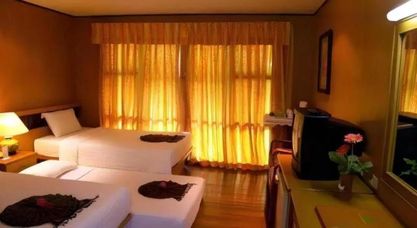 Bed in Phi Phi Banyan Villa