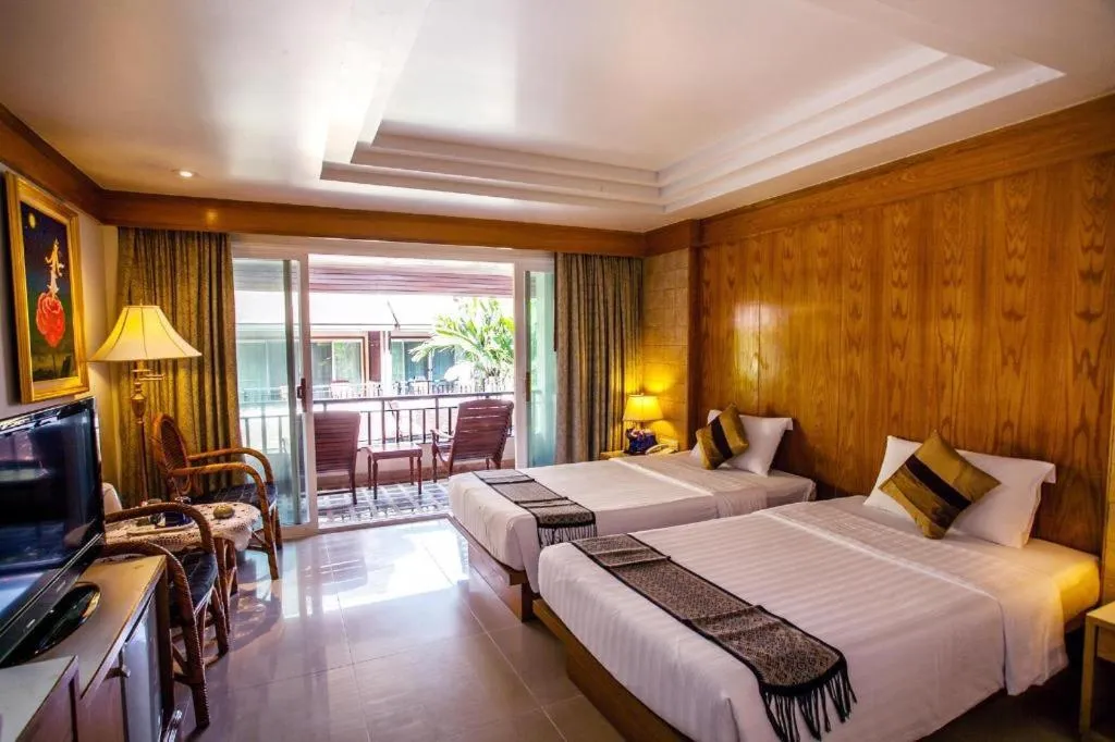 Bed in Phi Phi Banyan Villa