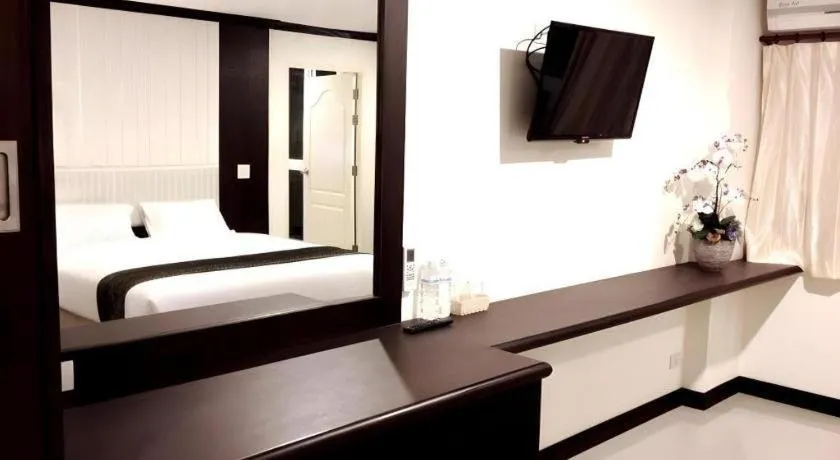 Bed in The Capital Hotel