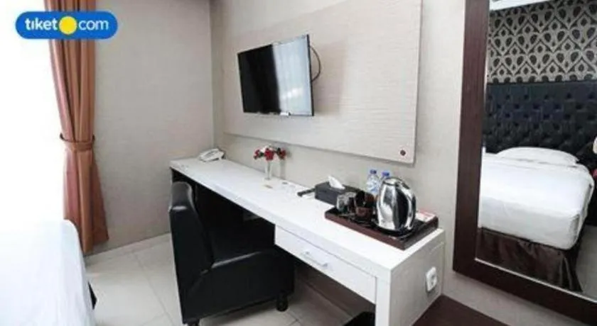 Rizen Premiere Hotel